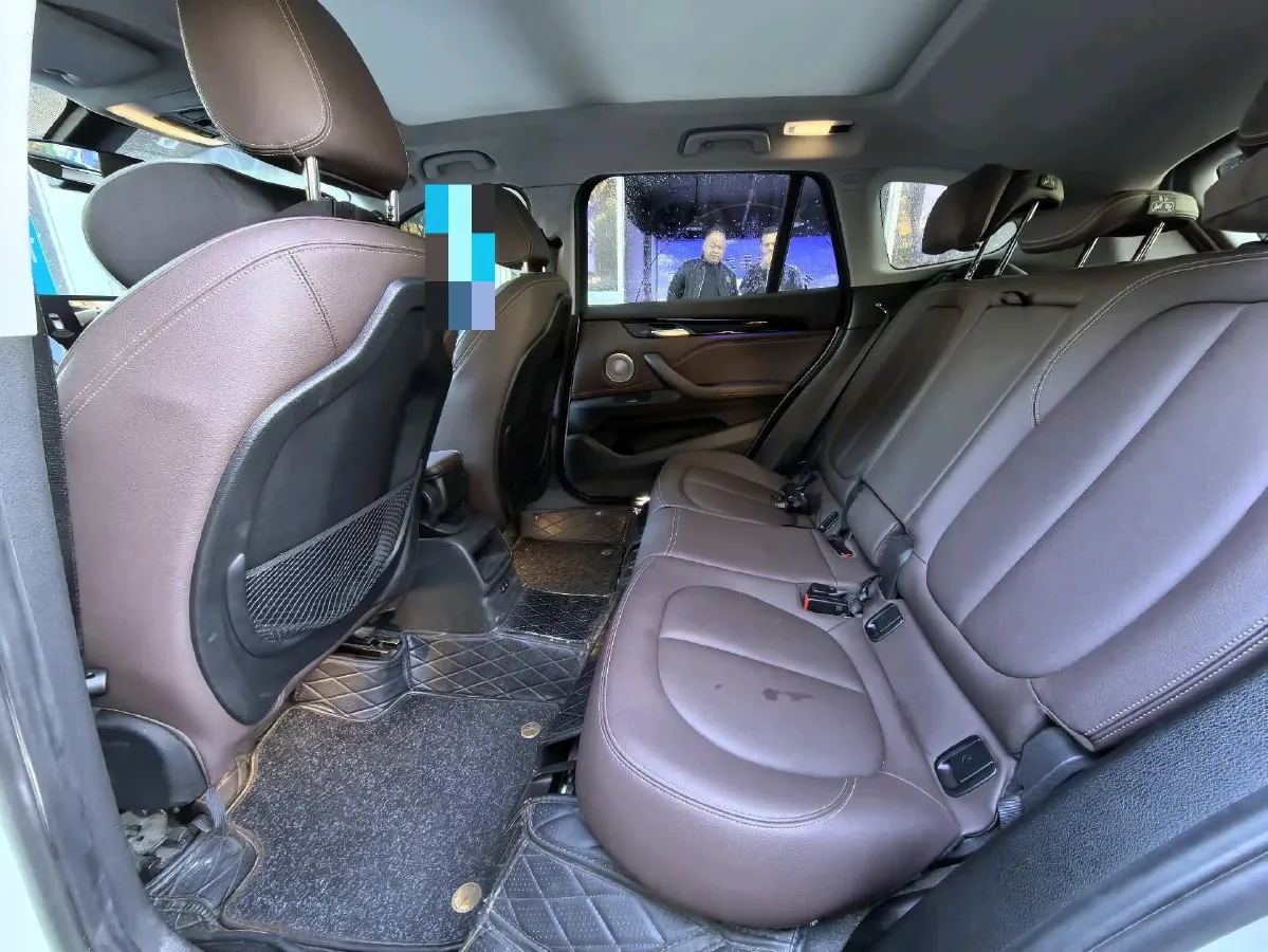 2021 BMW X1 1.5T 140HP L3 7DCT,autocango,china used car exporter,china ev exporter,chinese used car exporter,chinese used ev exporter