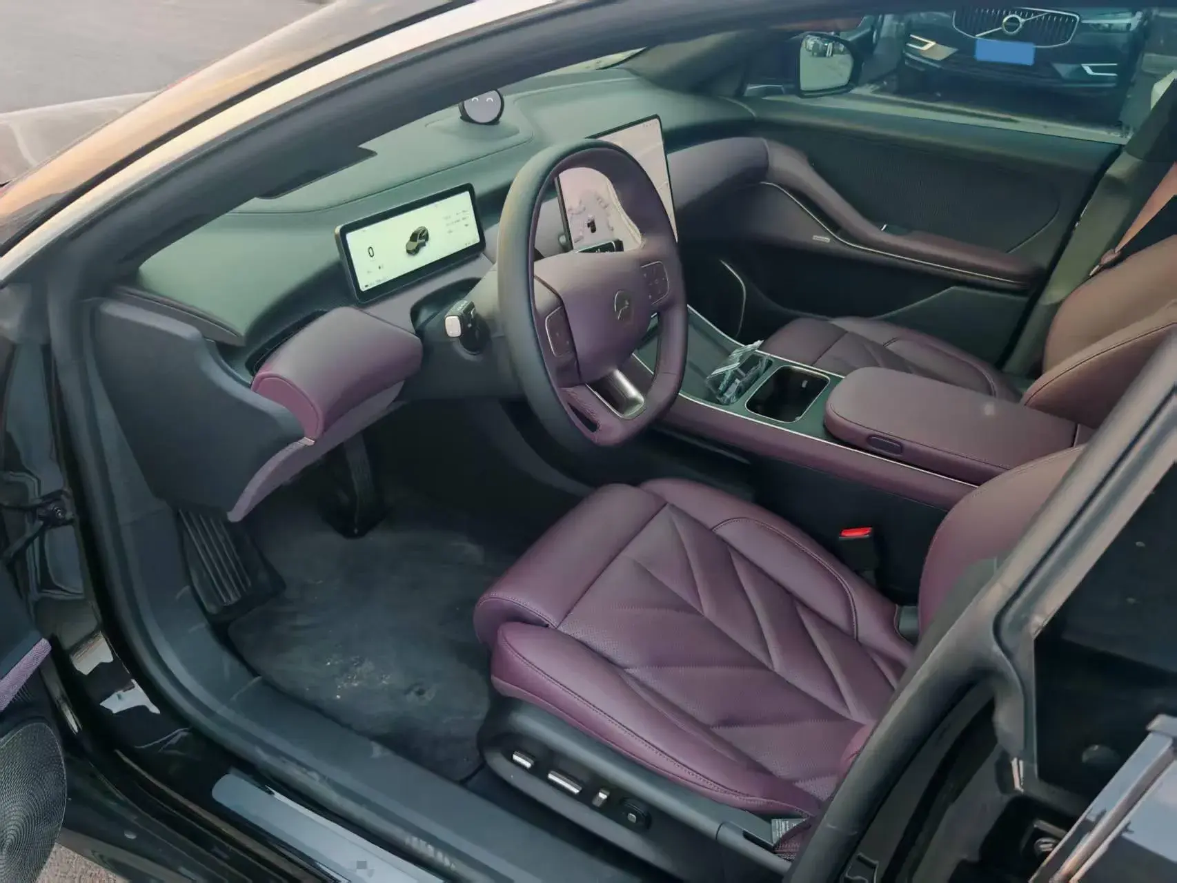 2025 NIO ET5T thumbnail 3