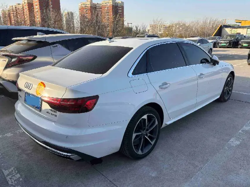 2020 AUDI A4L thumbnail 4