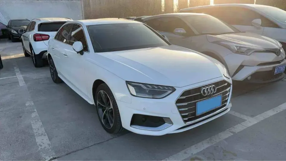 2020 AUDI A4L thumbnail 3