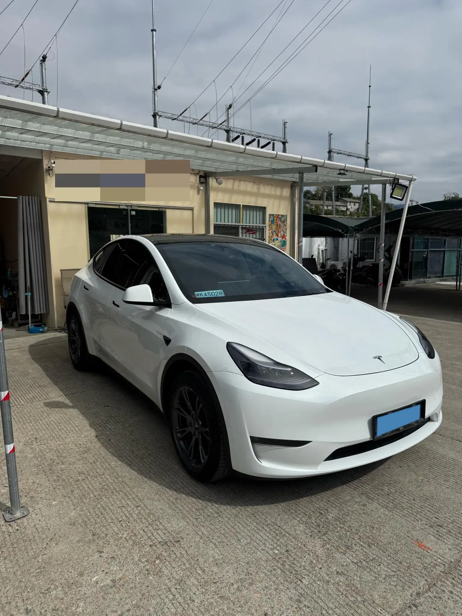 2024 TESLA MODEL thumbnail 3