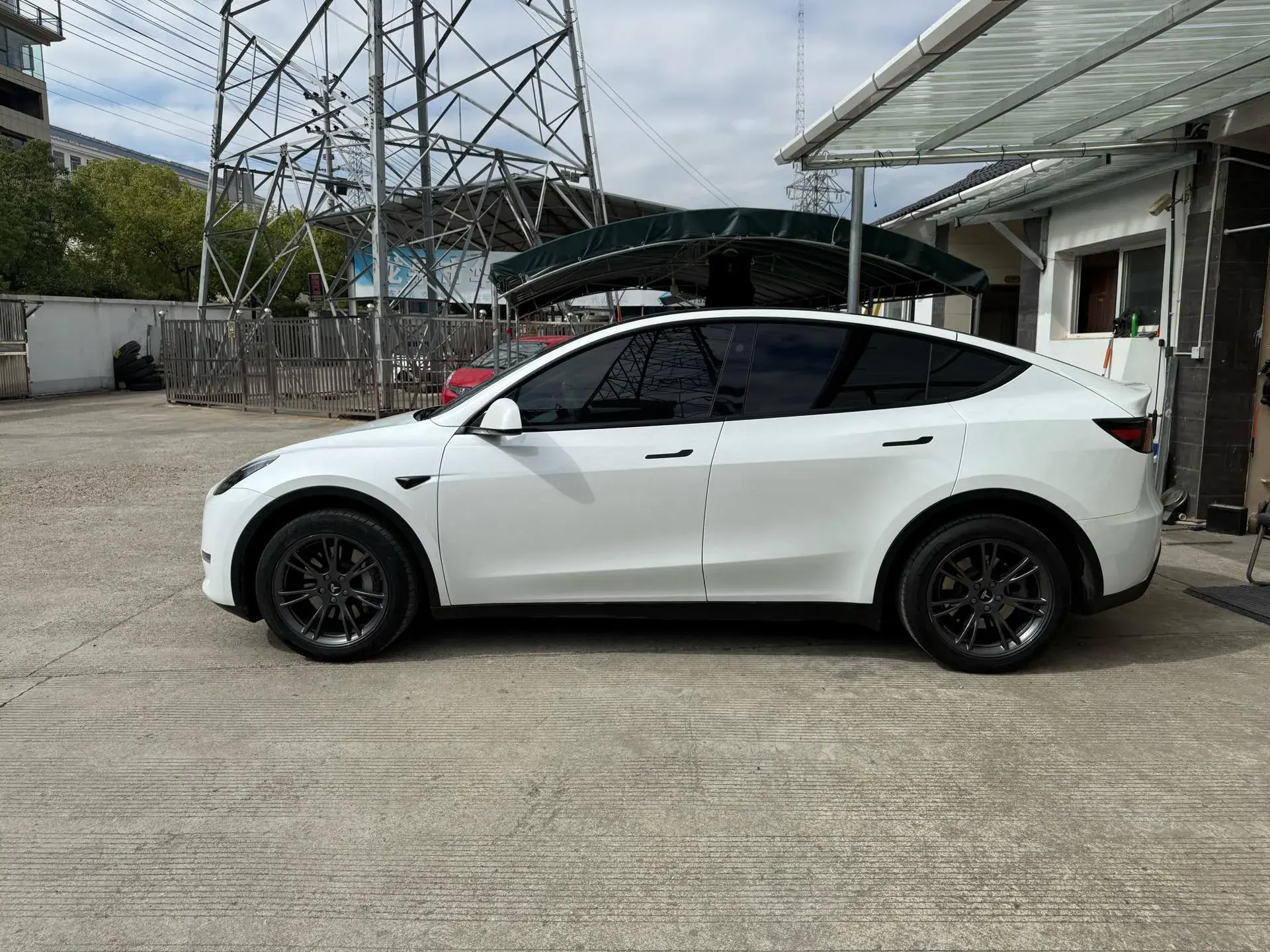 2024 TESLA MODEL thumbnail 4