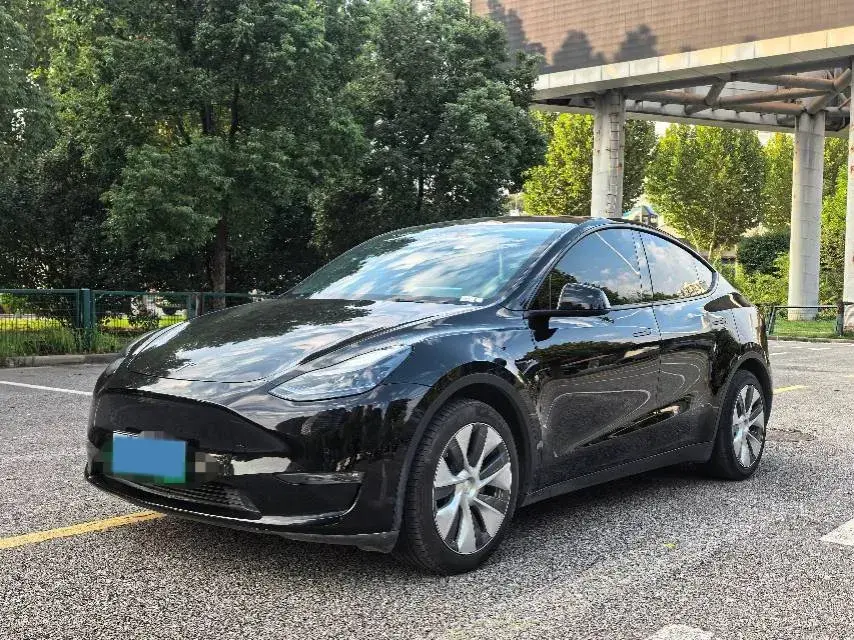 2022 TESLA MODEL view 1