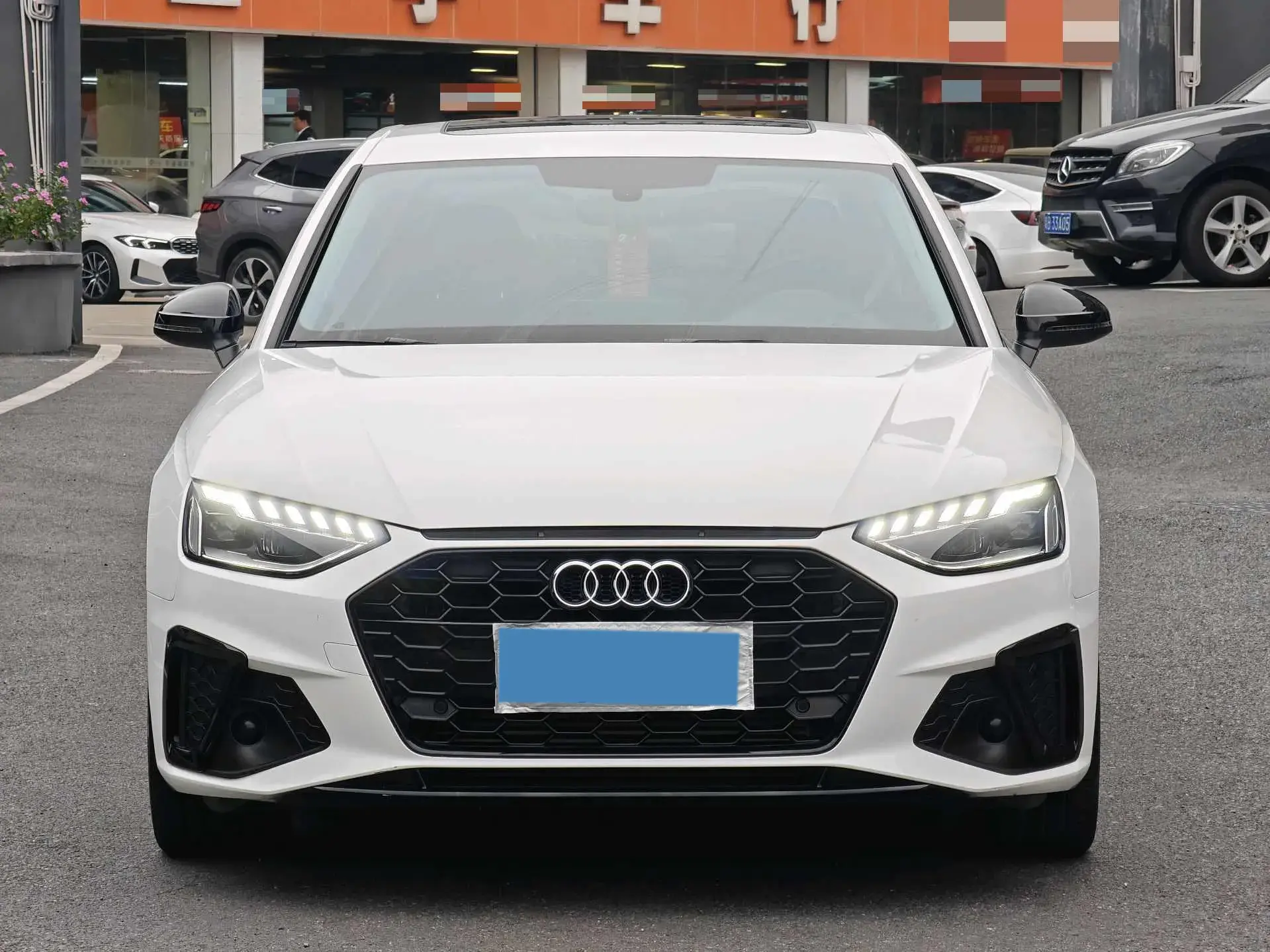 2022 AUDI A4L thumbnail 2