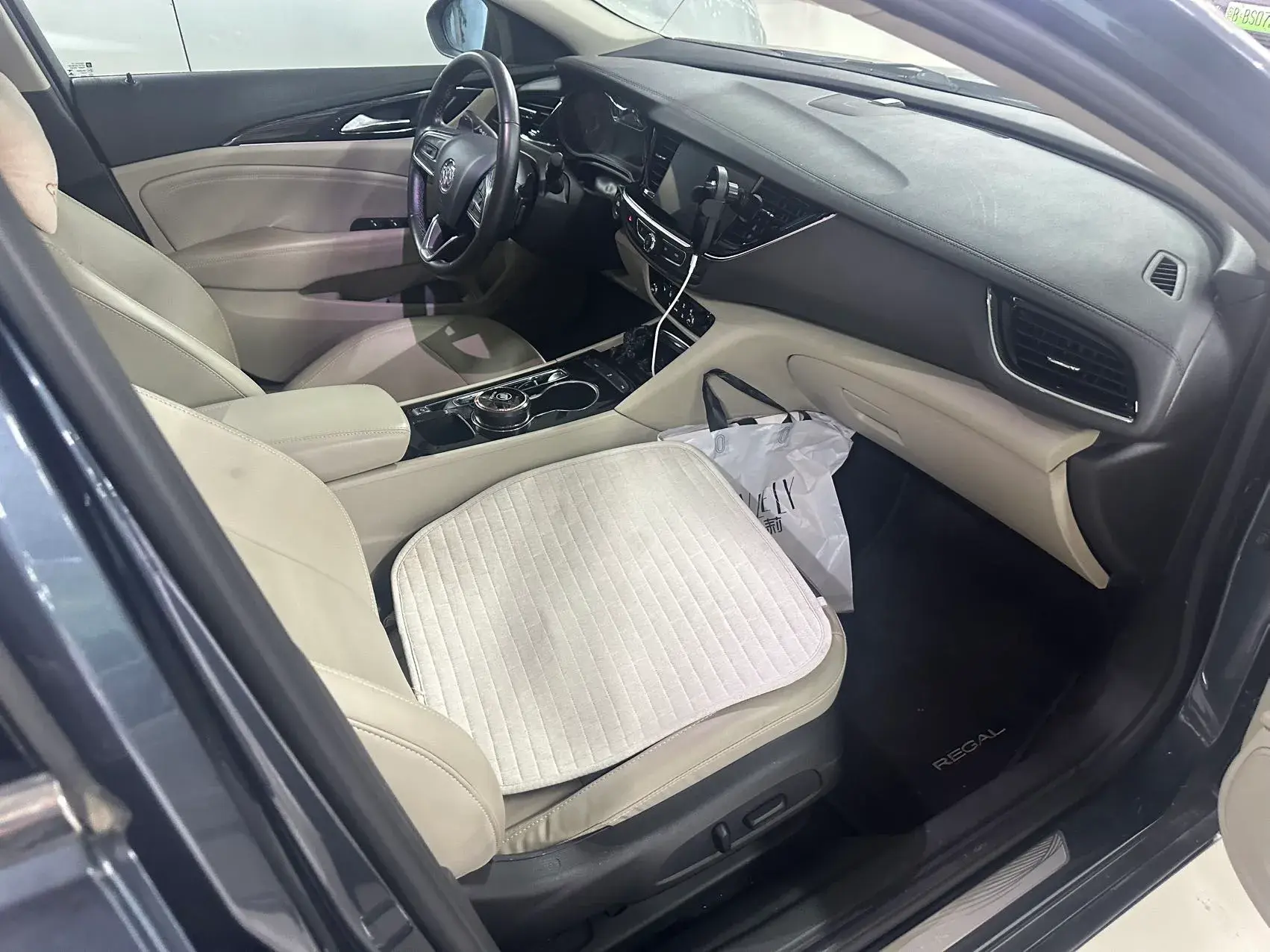 2021 BUICK REGAL thumbnail 4