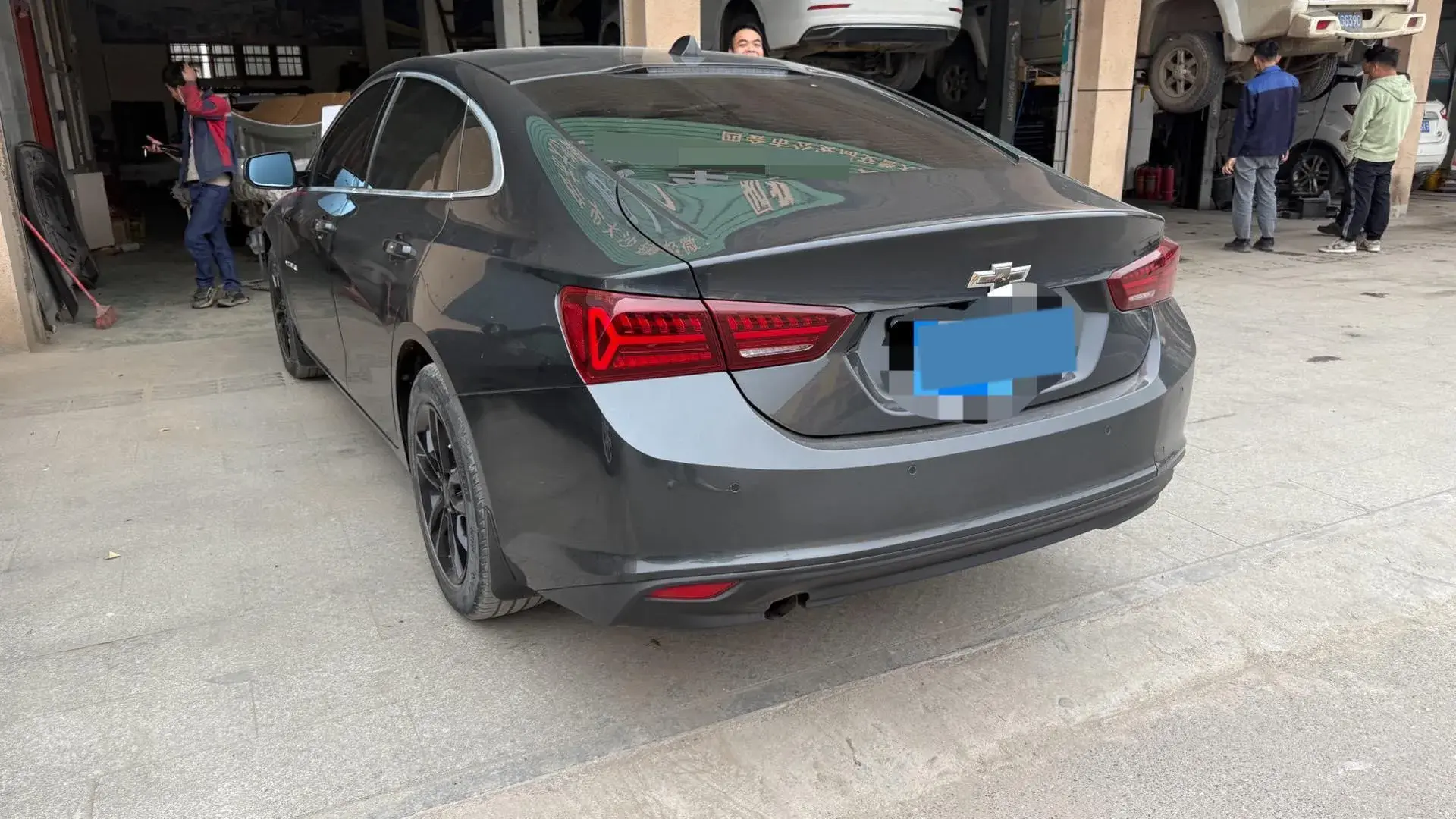 2018 CHEVROLET MALIBU thumbnail 3