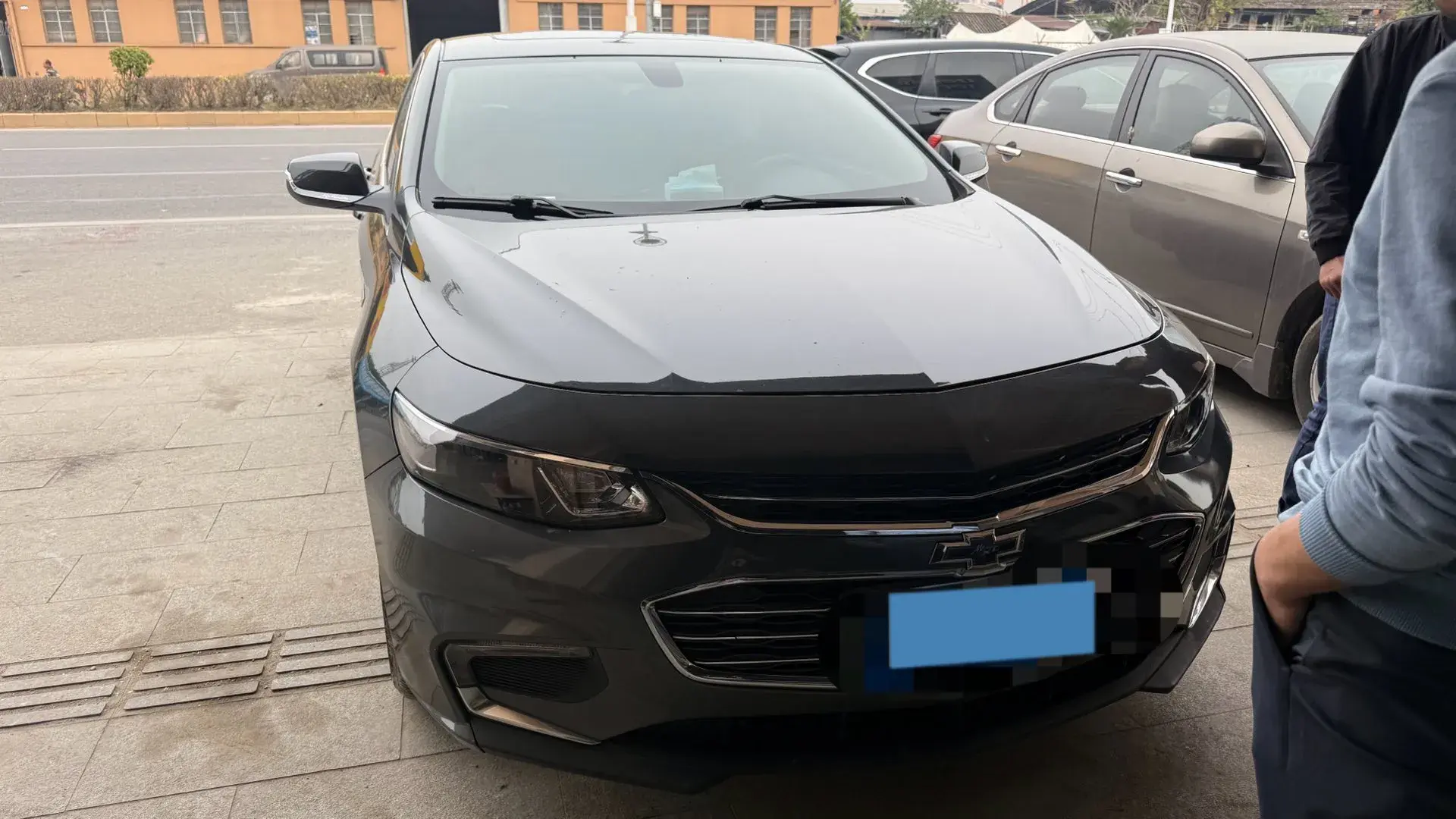 2018 CHEVROLET MALIBU thumbnail 2