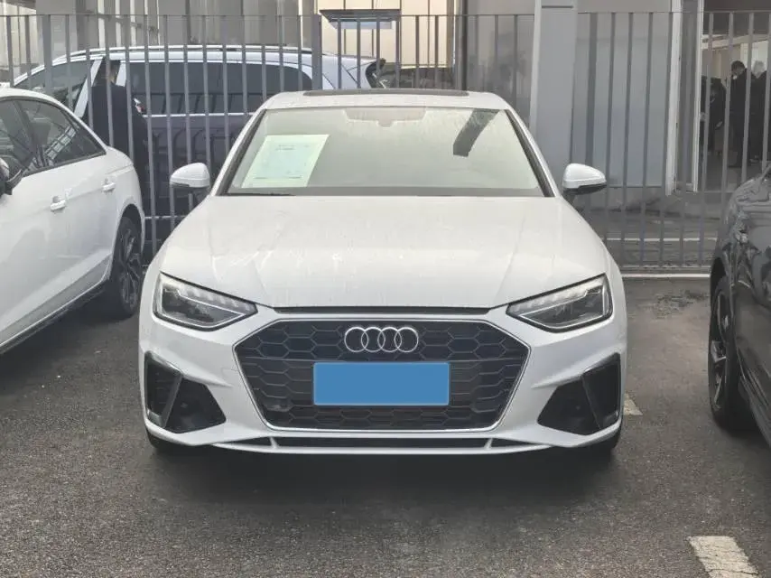 2023 AUDI A4L thumbnail 2