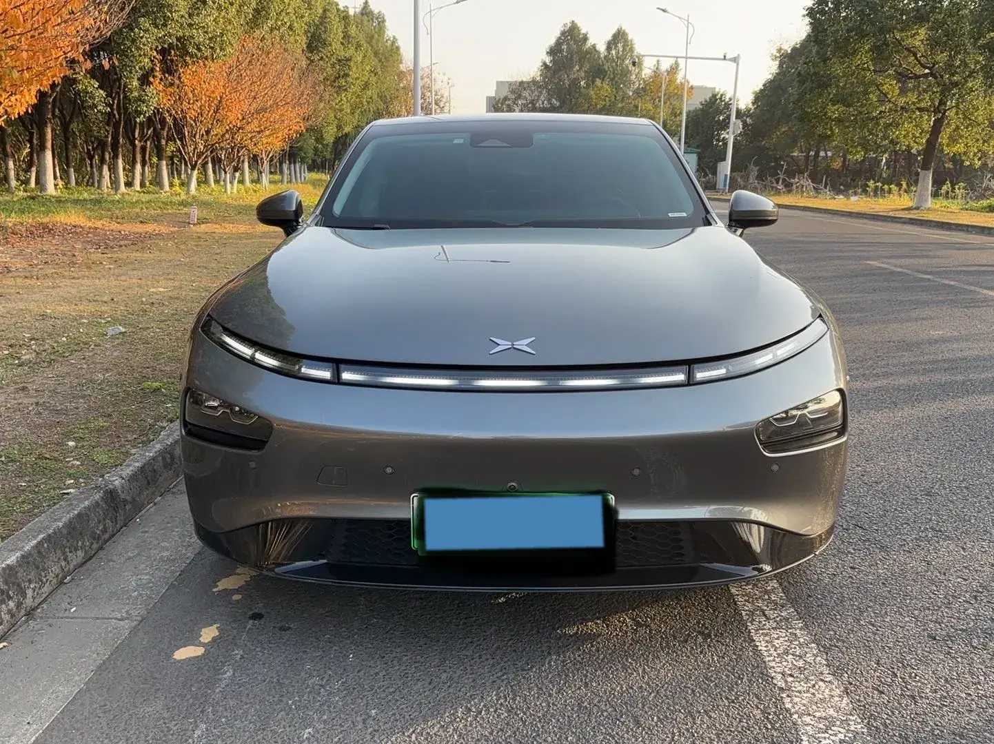 2022 XPENG P7 thumbnail 2