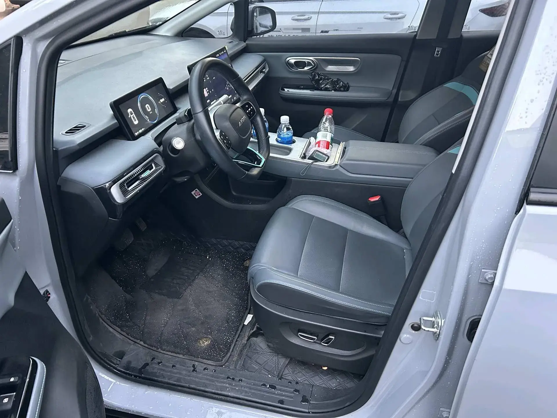 2023 AION Y thumbnail 4