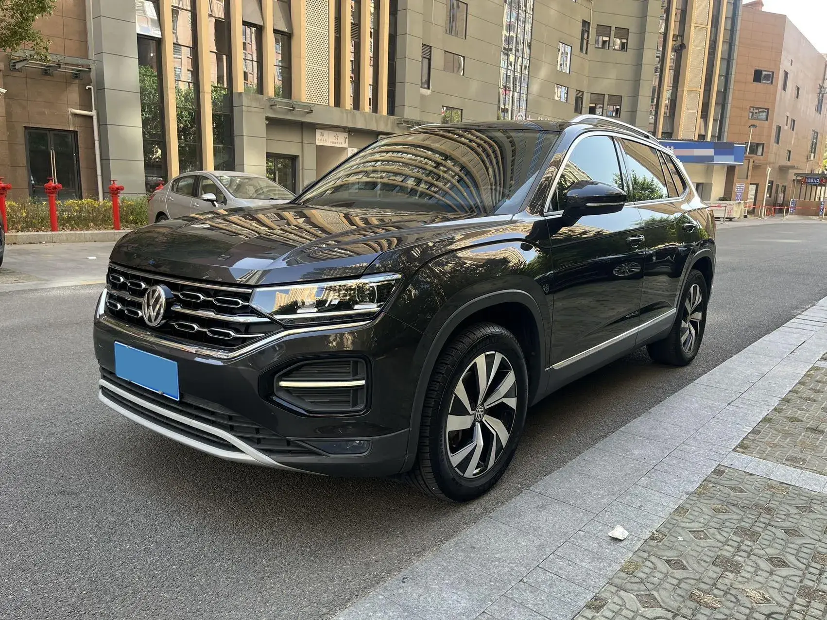 2019 VOLKSWAGEN TAYRON view 1