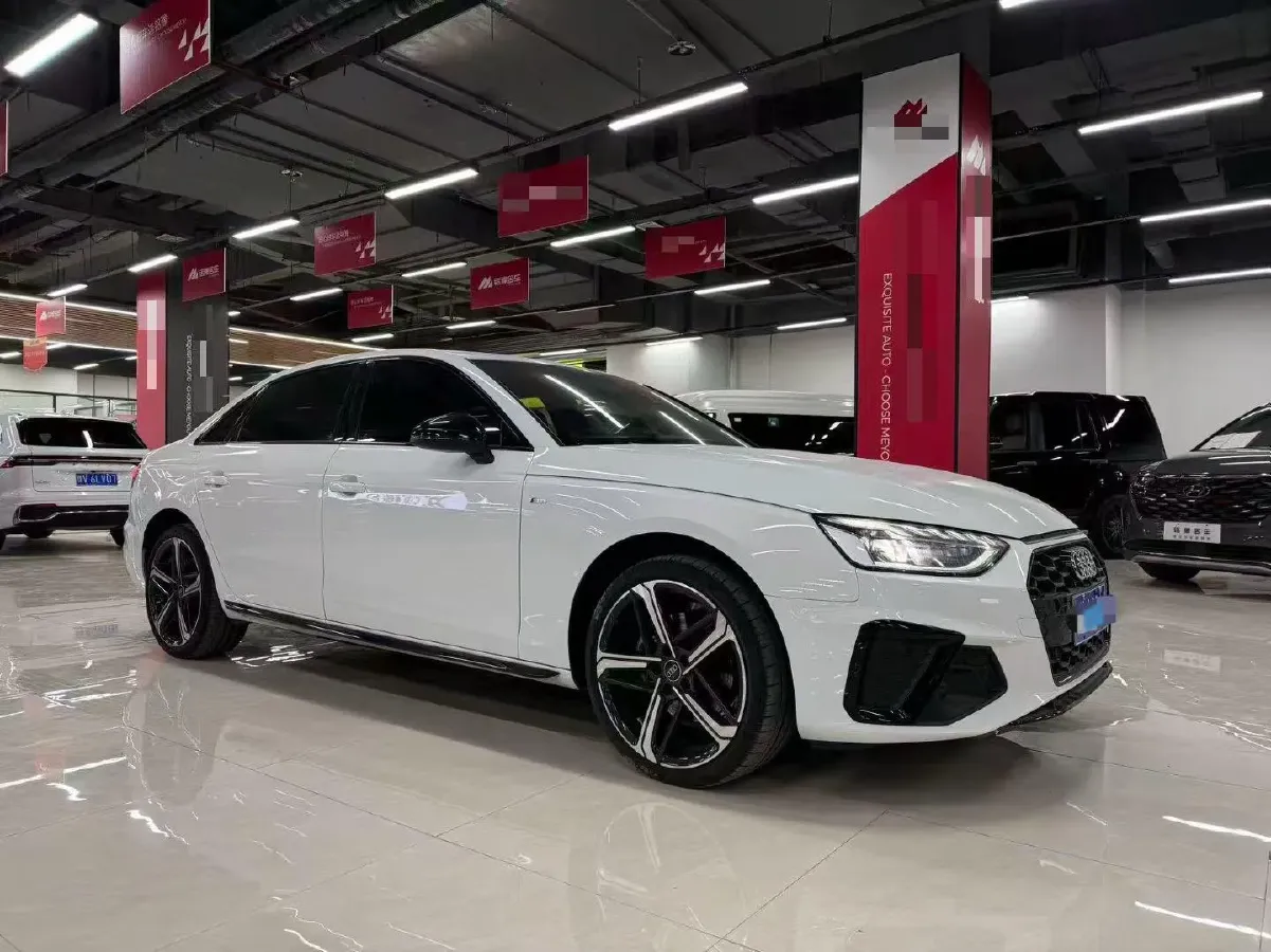 2024 Audi A4L 2.0T 190HP L4 7DCT,autocango,china used car exporter,china ev exporter,chinese used car exporter,chinese used ev exporter
