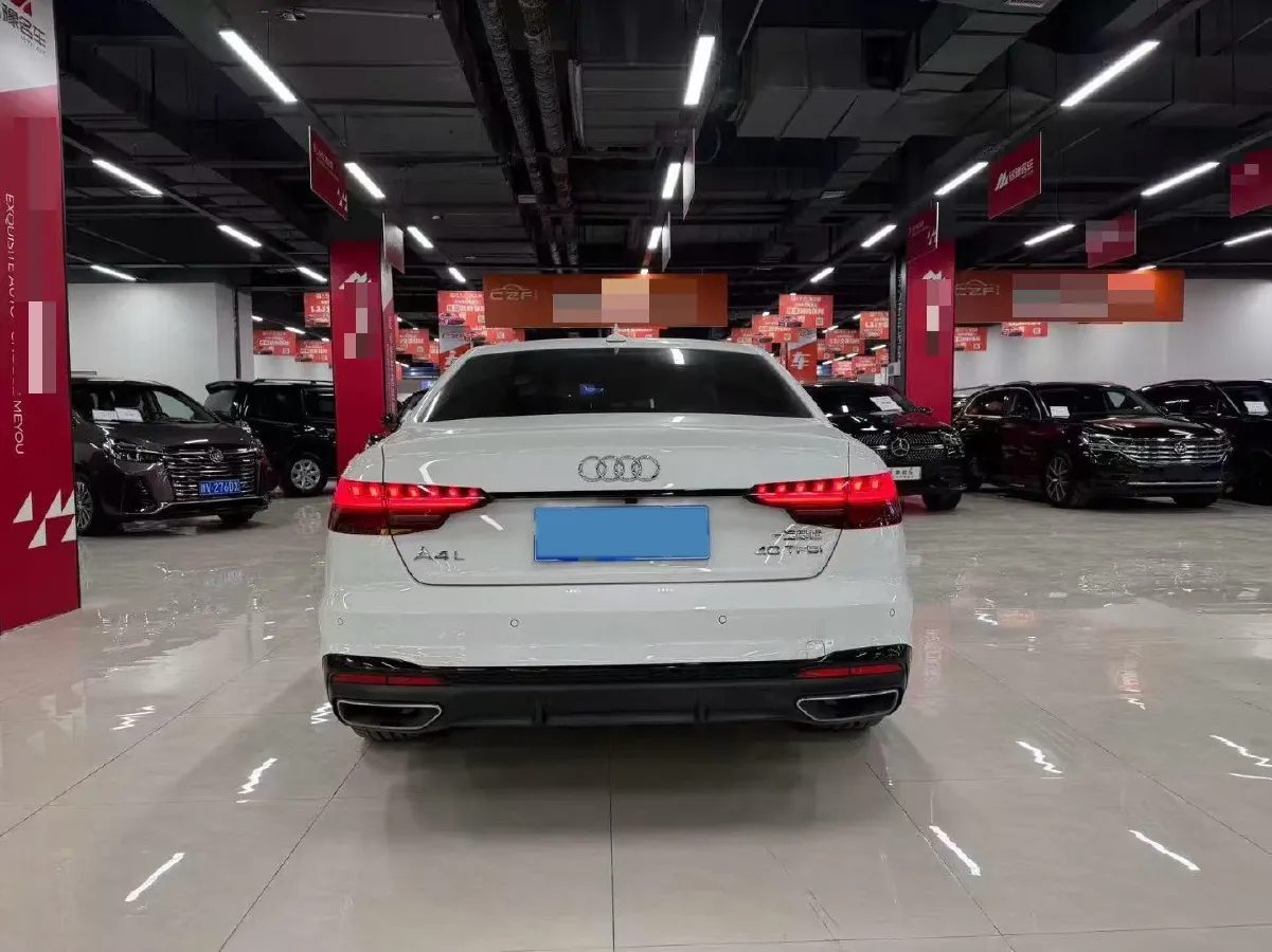 2024 Audi A4L 2.0T 190HP L4 7DCT,autocango,china used car exporter,china ev exporter,chinese used car exporter,chinese used ev exporter