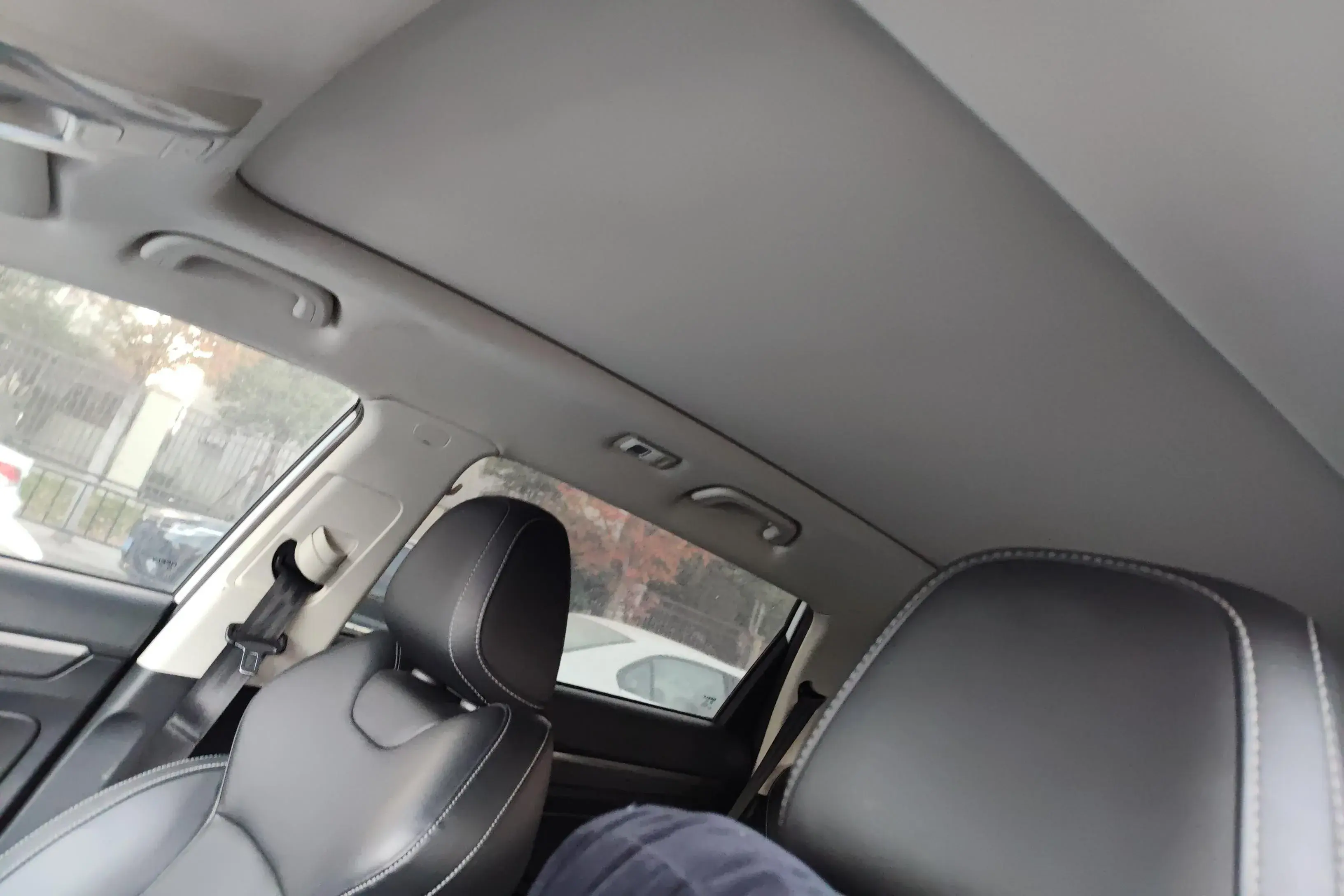 2020 GEELY AZKARRA thumbnail 4