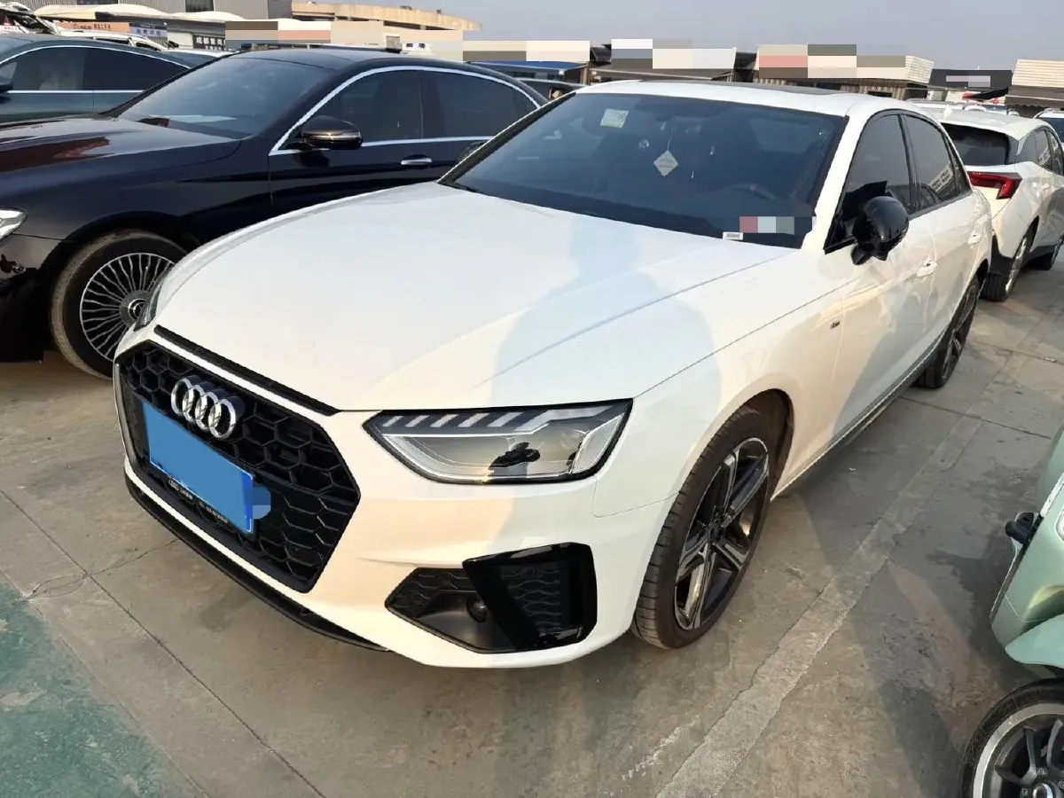2025 Audi A4L 2.0T 190HP L4 7DCT,autocango,china used car exporter,china ev exporter,chinese used car exporter,chinese used ev exporter