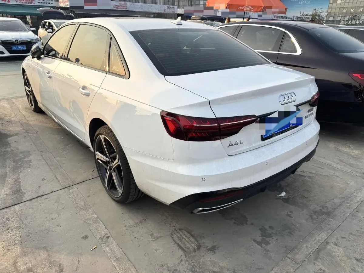 2025 Audi A4L 2.0T 190HP L4 7DCT,autocango,china used car exporter,china ev exporter,chinese used car exporter,chinese used ev exporter