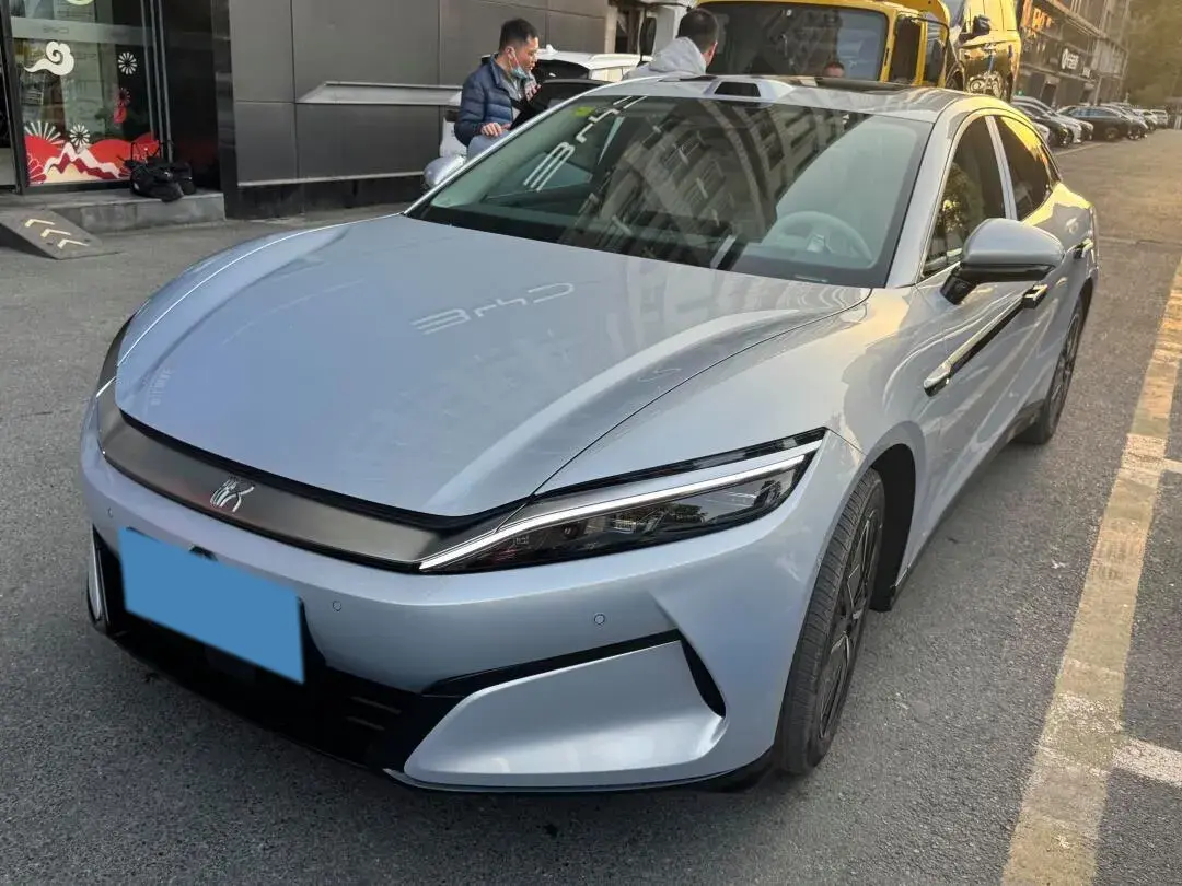 2025 BYD HANL view 1