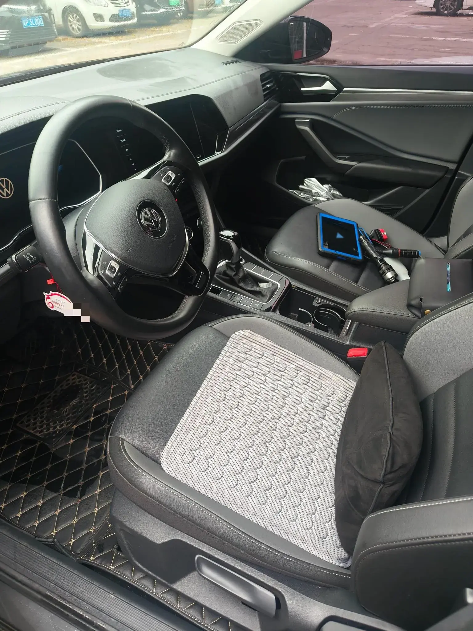 2021 VOLKSWAGEN SAGITAR thumbnail 4