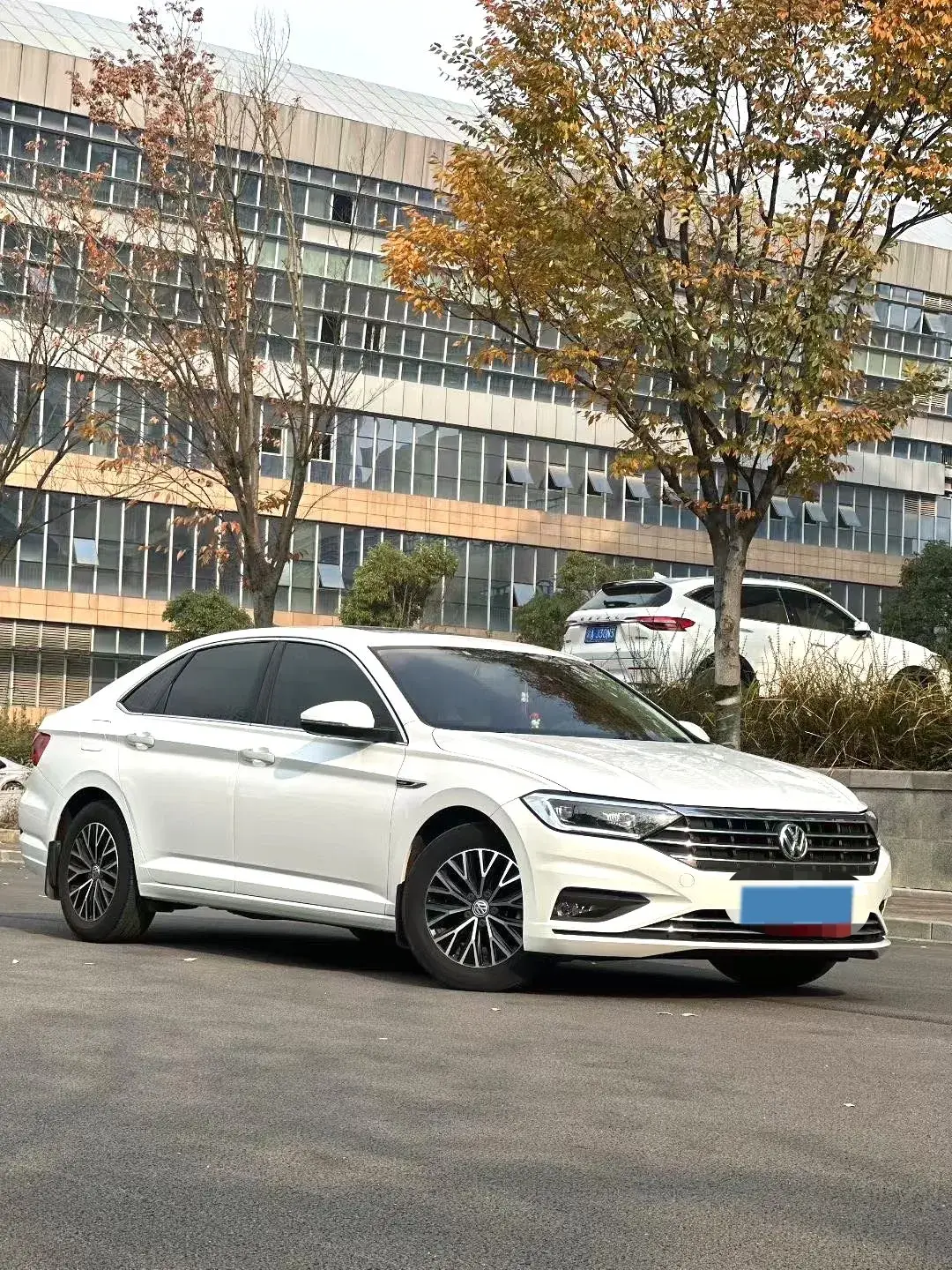 2020 VOLKSWAGEN SAGITAR thumbnail 2