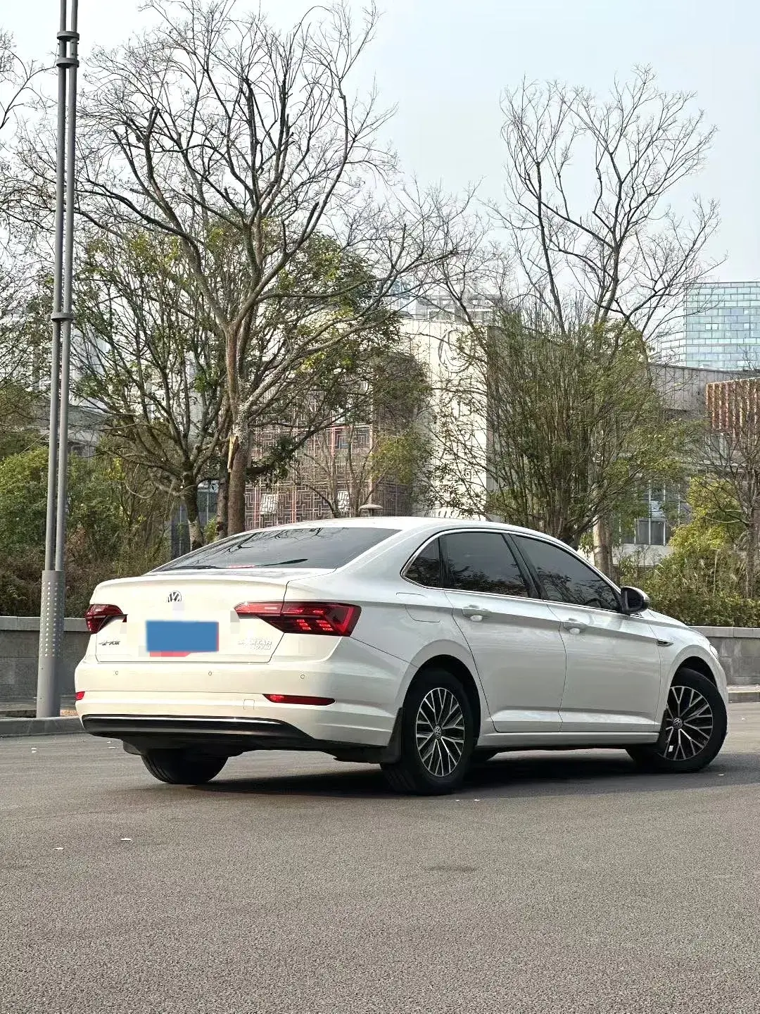 2020 VOLKSWAGEN SAGITAR thumbnail 4