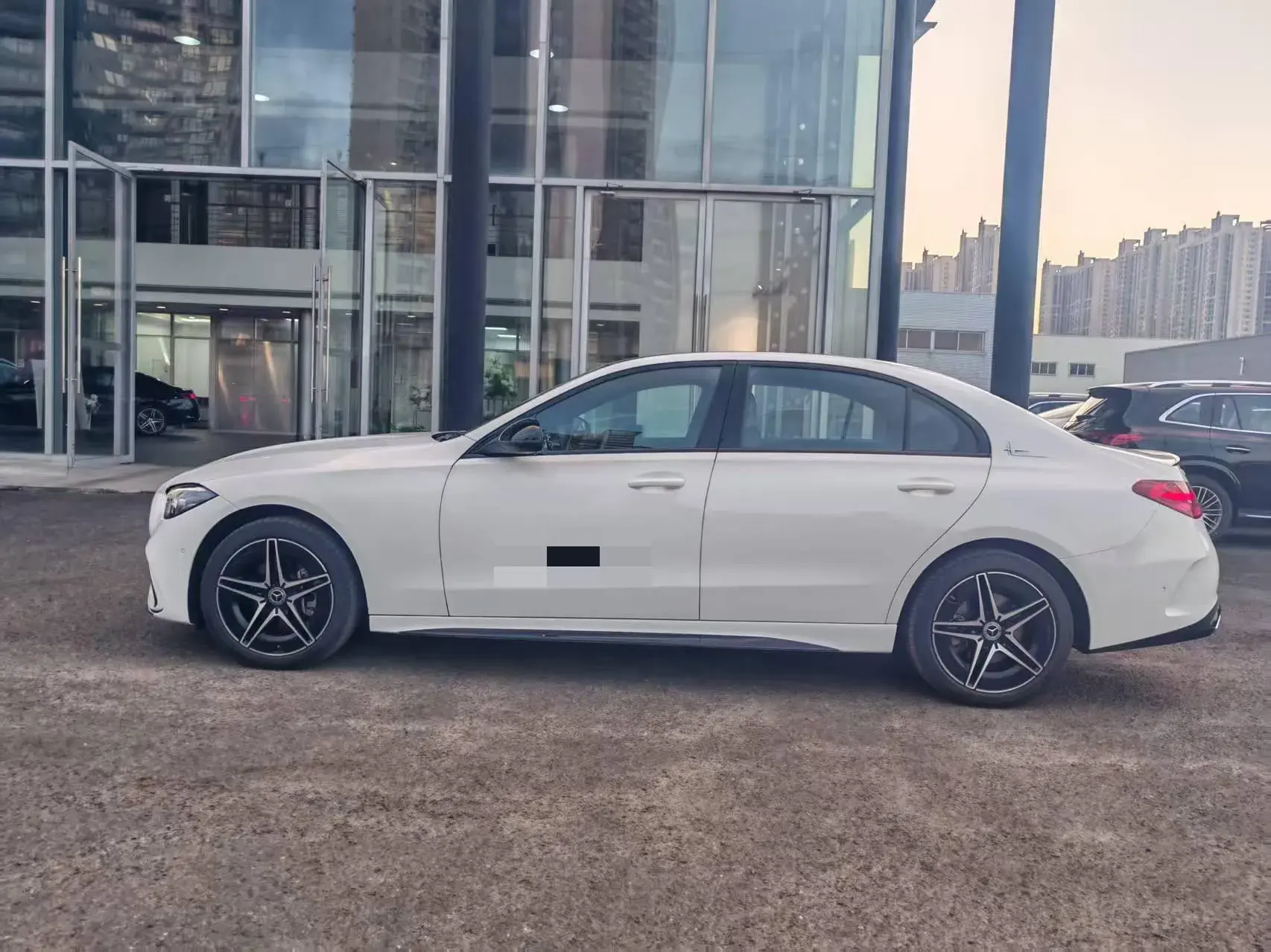 2025 MERCEDES-BENZ C thumbnail 3