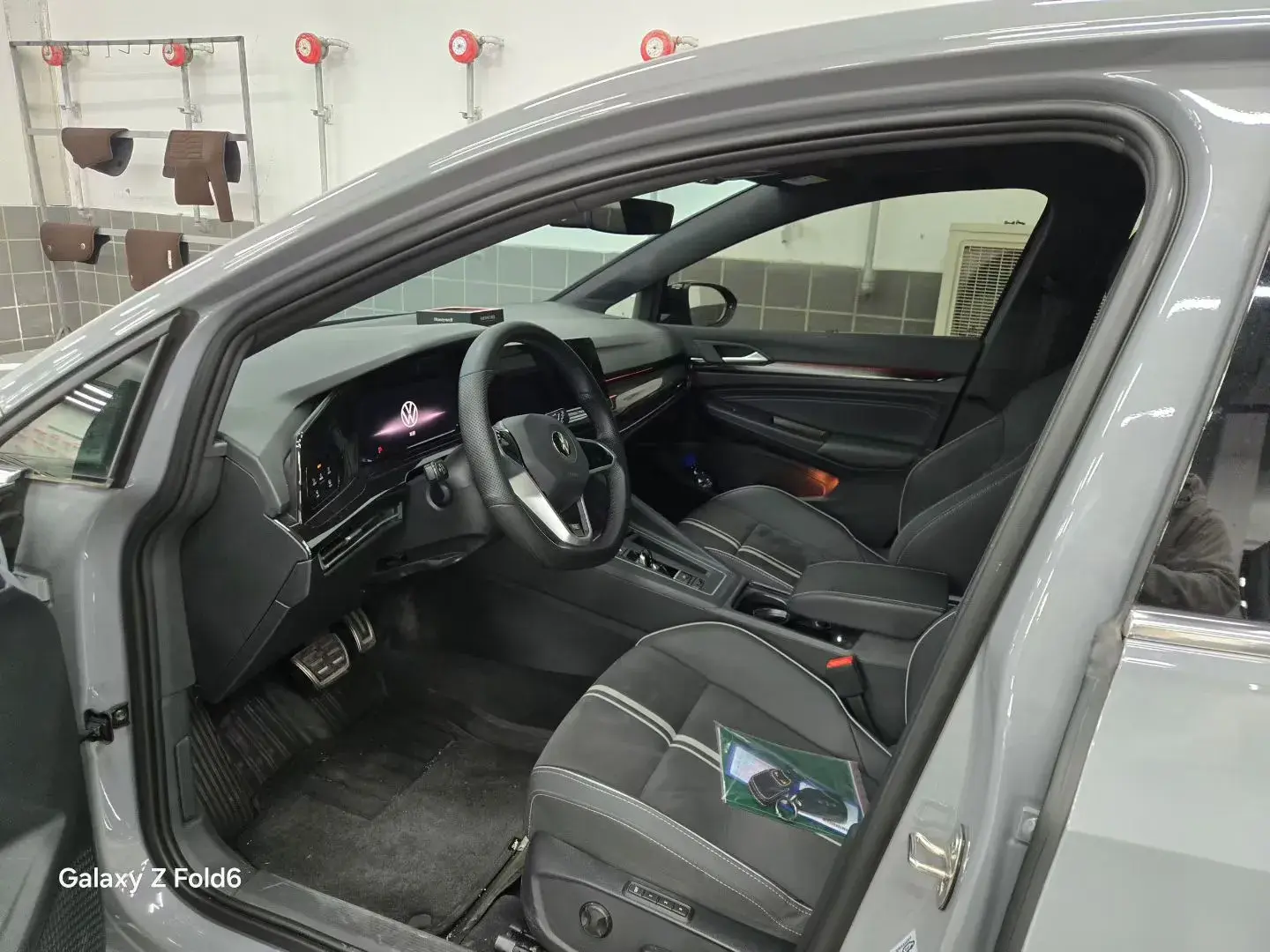 2024 VOLKSWAGEN GOLF thumbnail 4