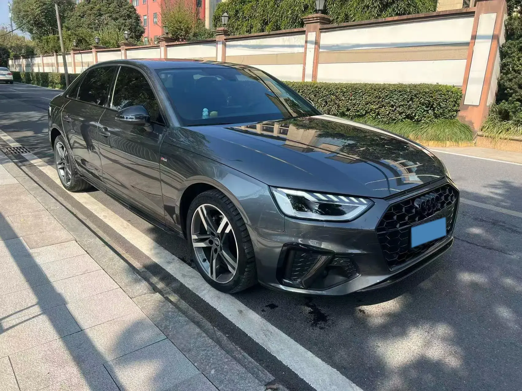 2022 AUDI A4L thumbnail 3