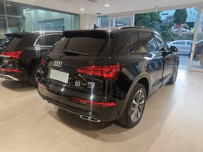 2023 AUDI Q5L thumbnail 2