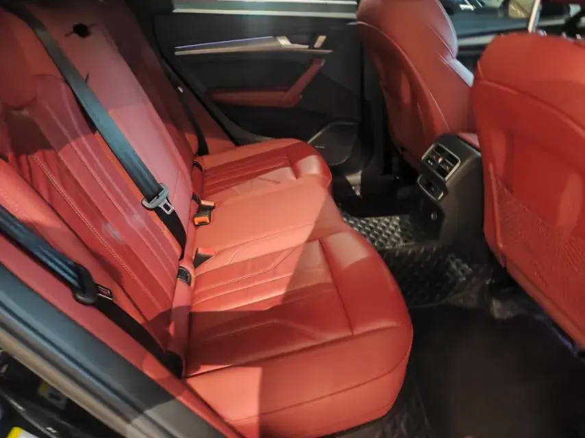 2023 AUDI Q5L thumbnail 3