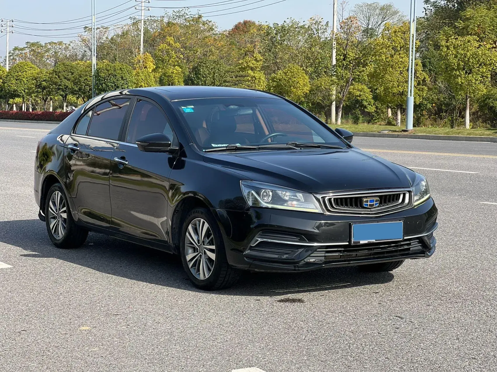 2018 GEELY EMGRAND thumbnail 3