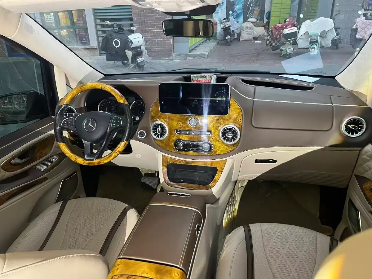 2021 Mercedes-Benz Vito 2.0T 211HP L4 9AT,autocango,china used car exporter,china ev exporter,chinese used car exporter,chinese used ev exporter