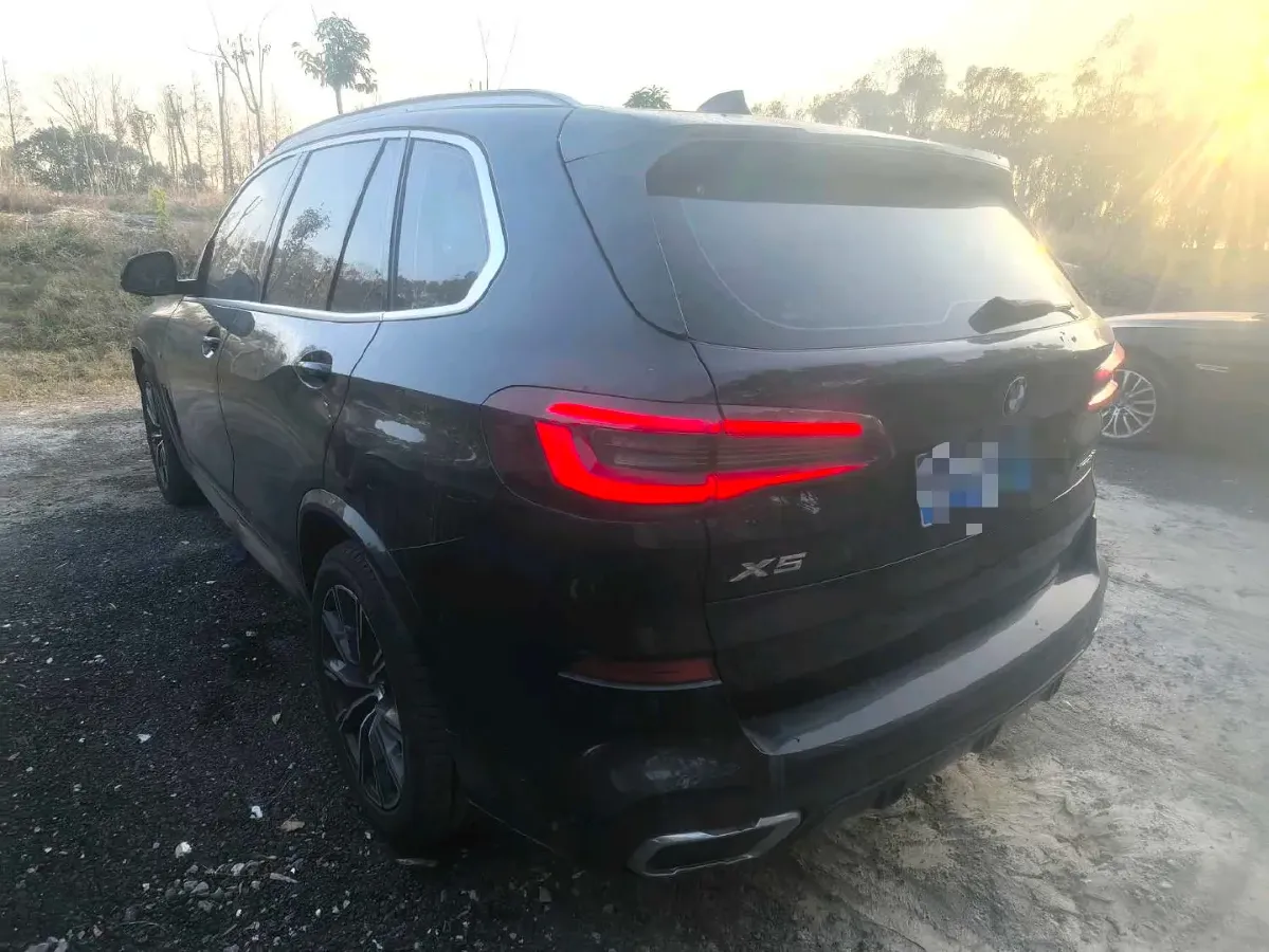 2021 BMW X5 2.0T 265HP L4 8AT,autocango,china used car exporter,china ev exporter,chinese used car exporter,chinese used ev exporter