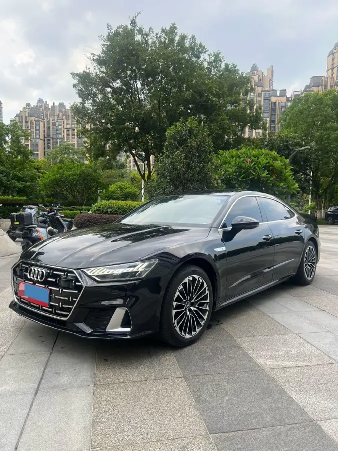 2024 Audi A7L 2.0T 245HP L4 7DCT