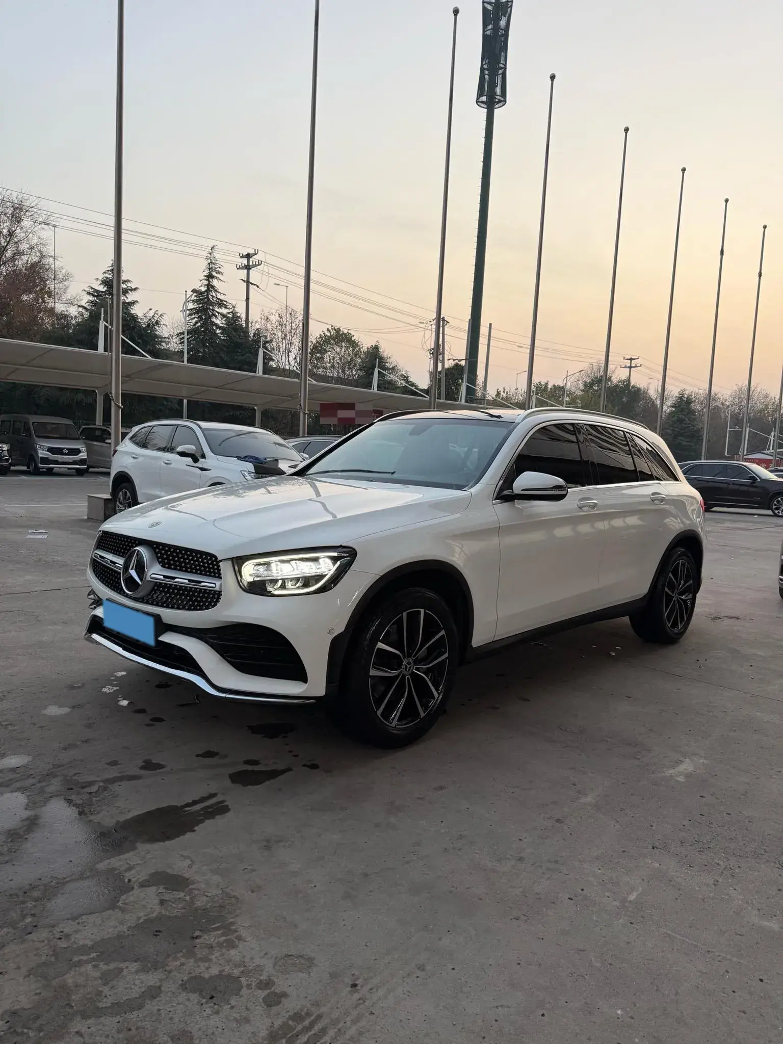 2020 MERCEDES-BENZ GLC view 1