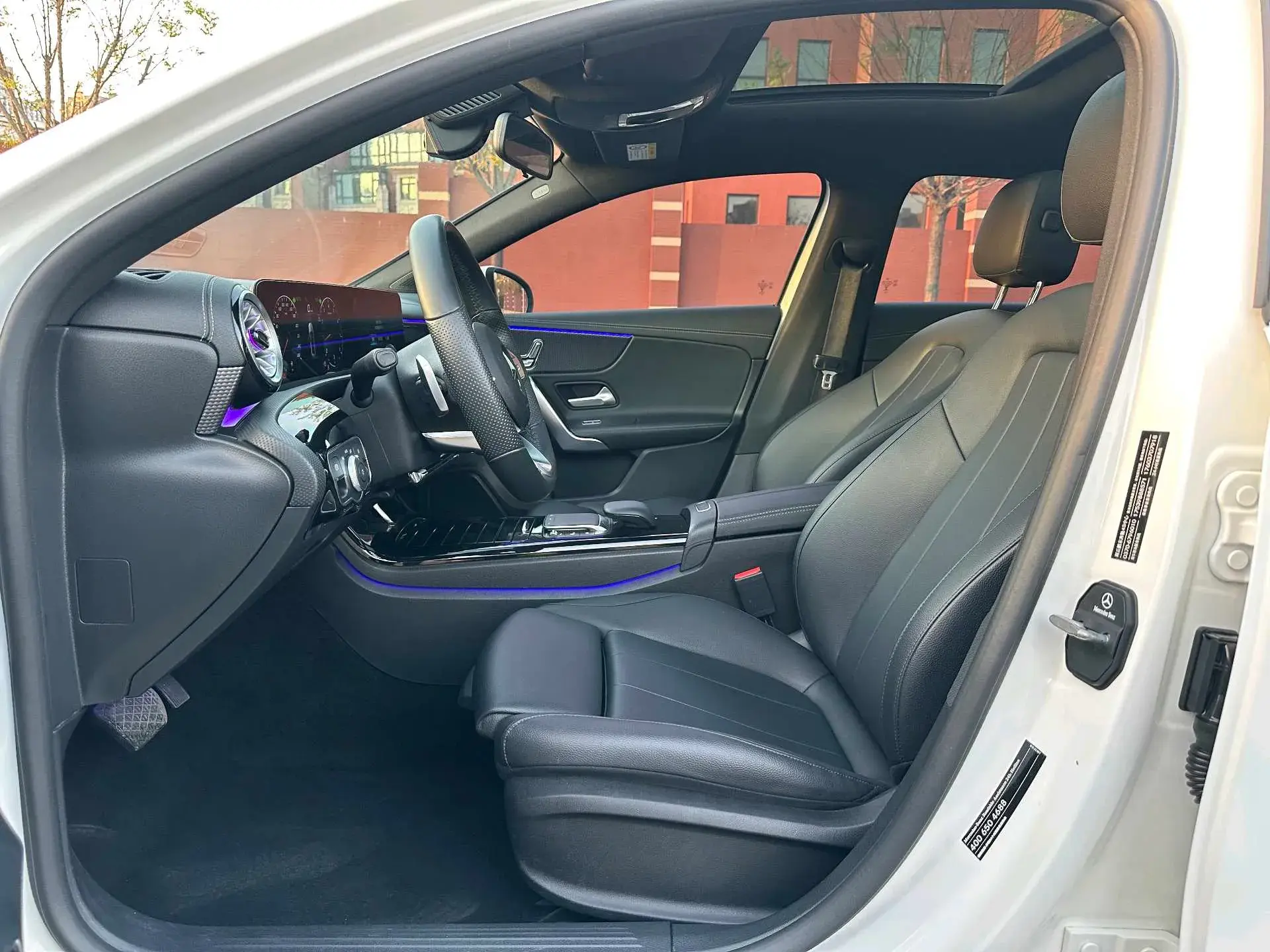 2022 MERCEDES-BENZ A thumbnail 4