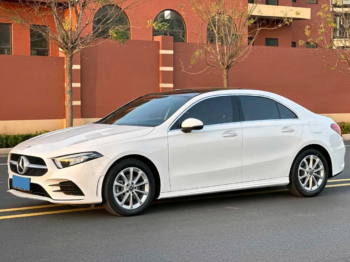 2022 Mercedes-Benz A Class 1.3T 163HP L4 7DCT