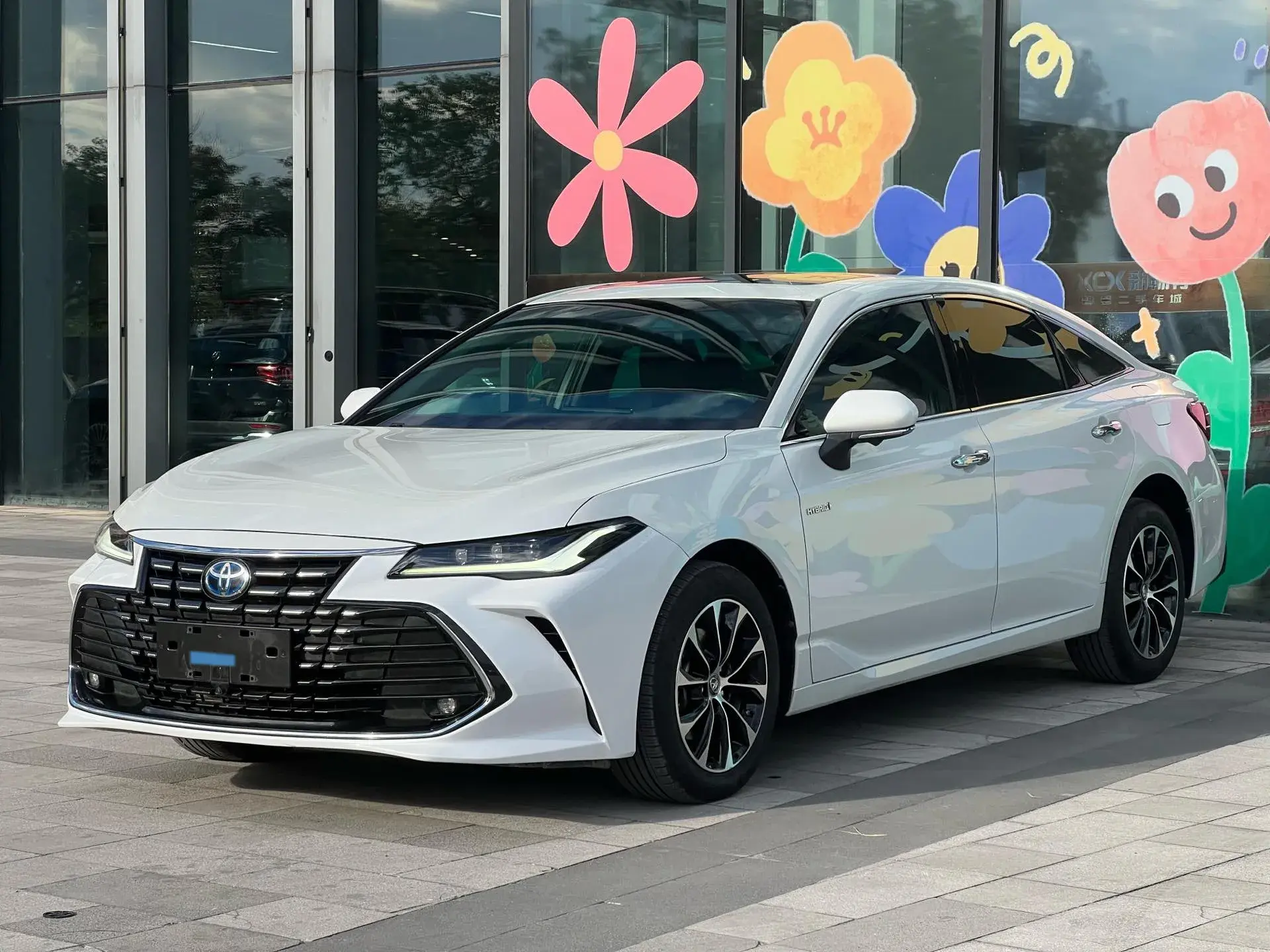 2022 TOYOTA AVALON view 1