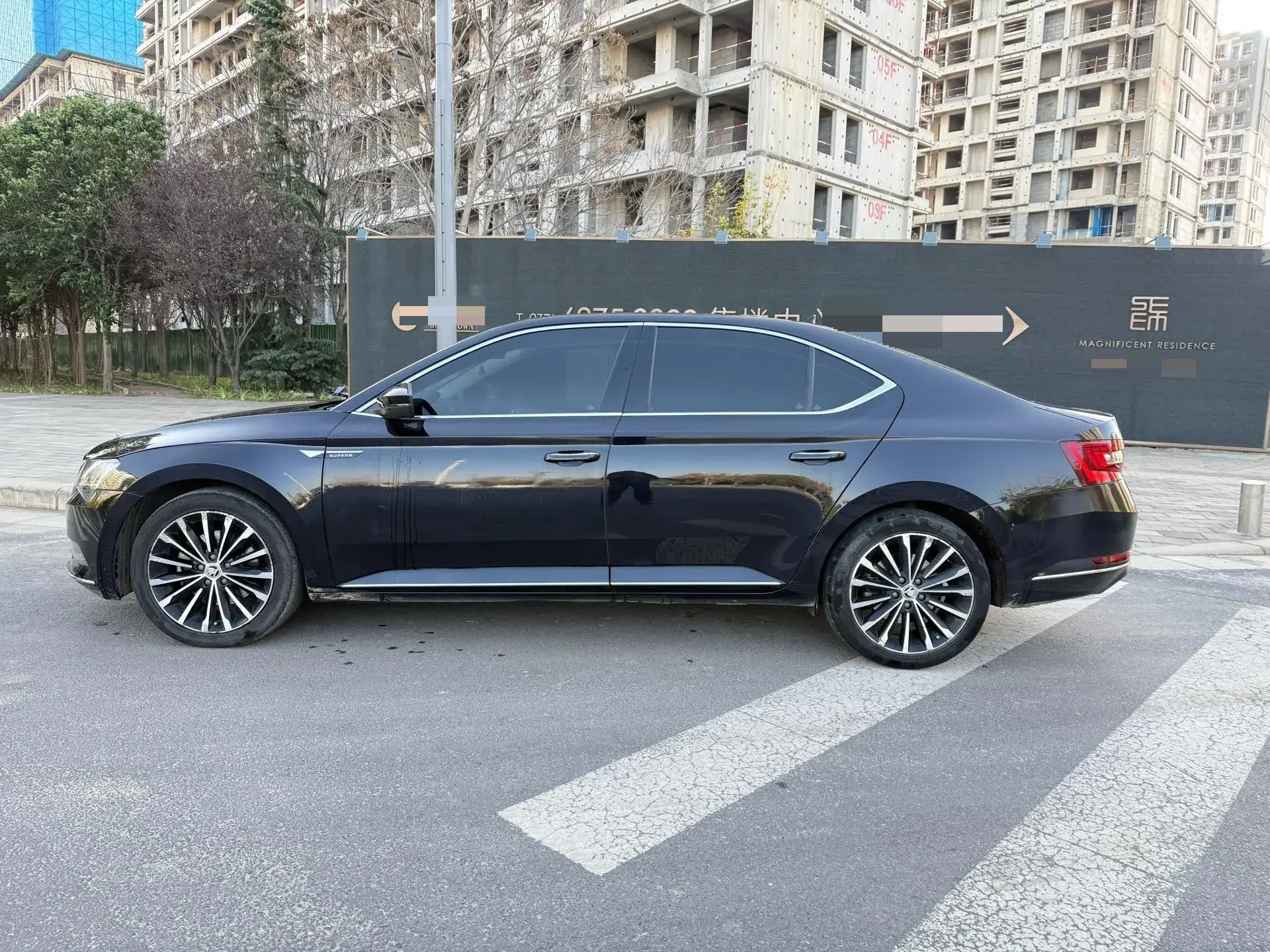 2018 SKODA SUPERB thumbnail 3
