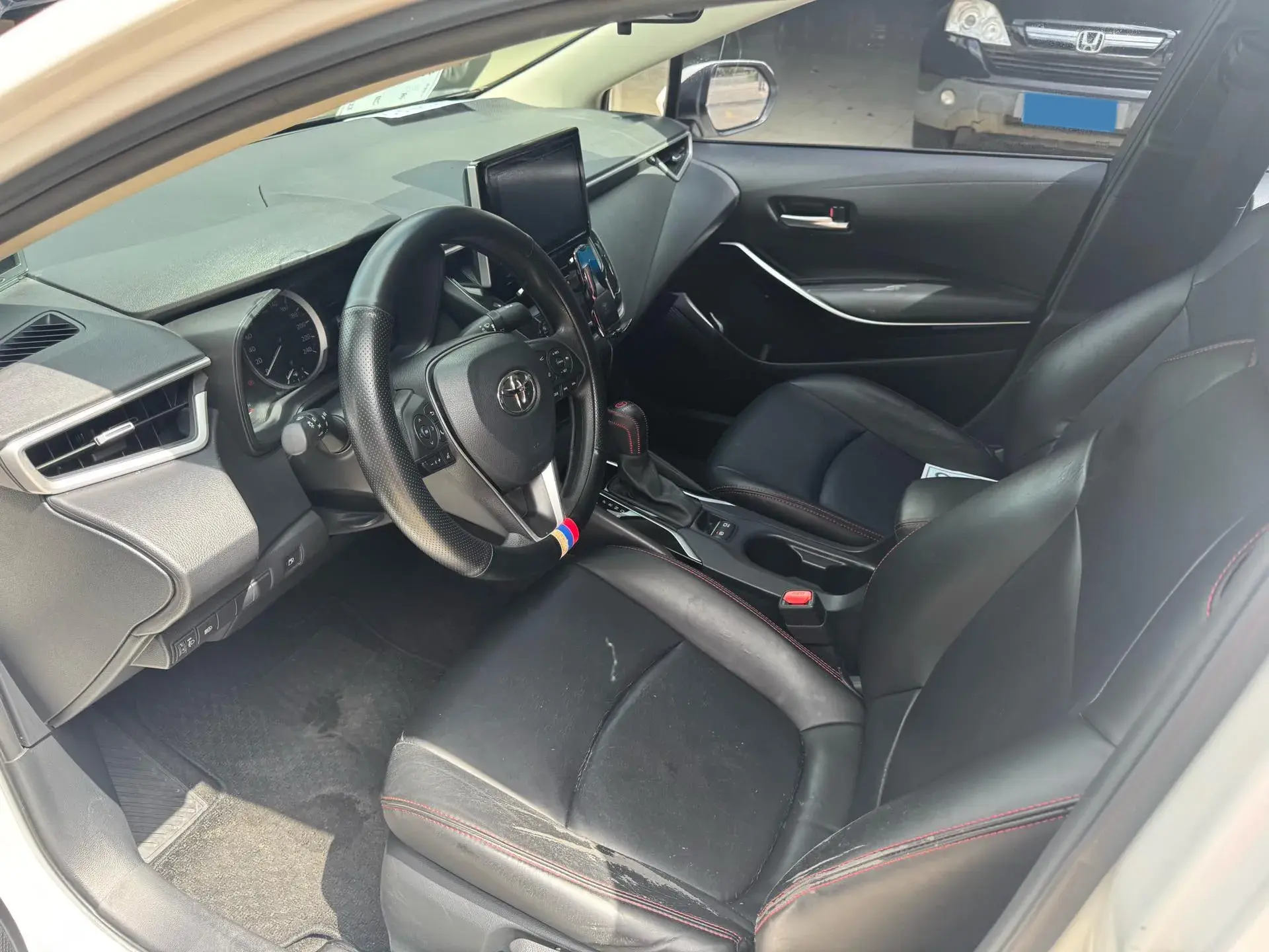 2021 TOYOTA COROLLA thumbnail 4