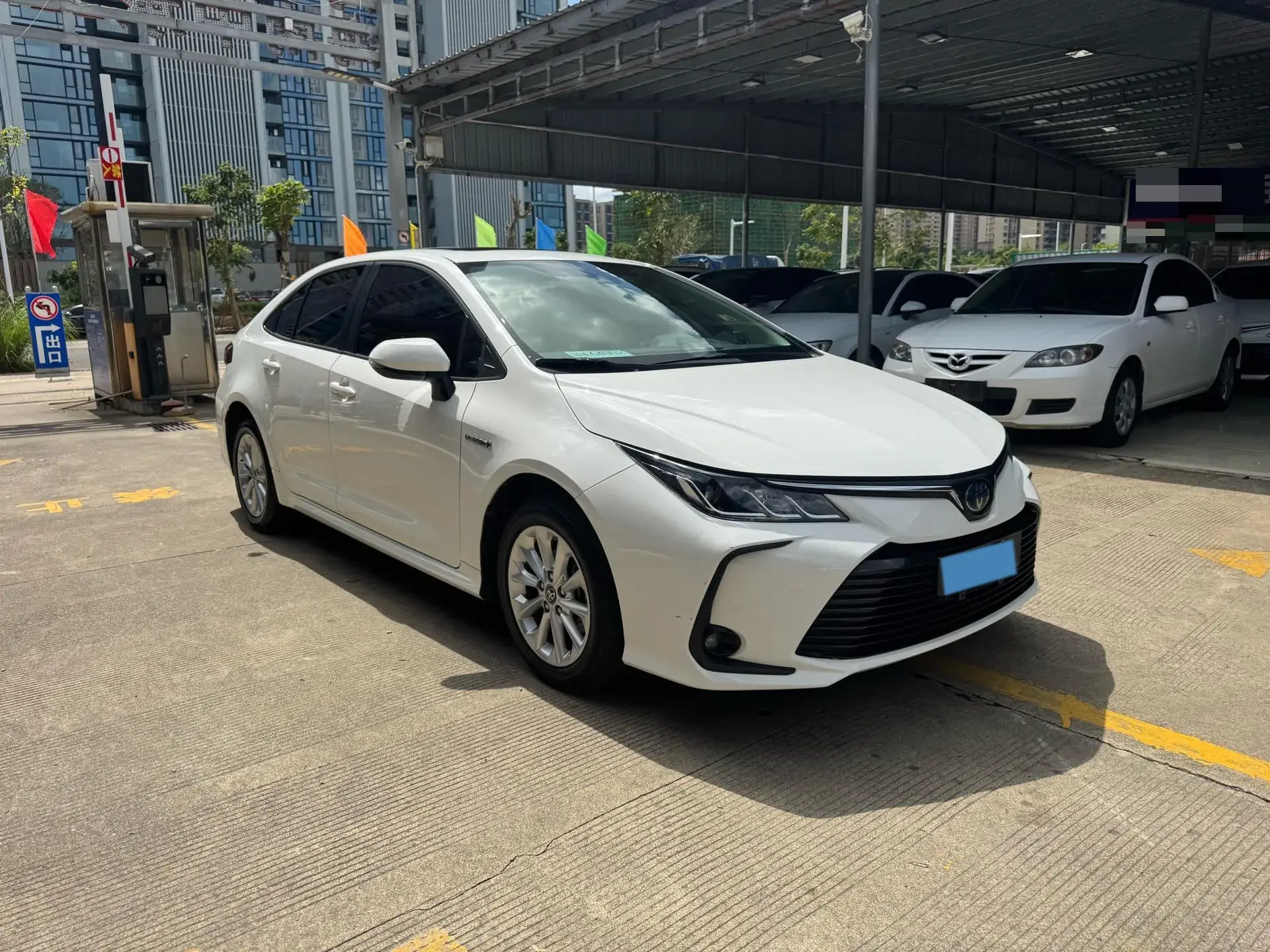 2021 TOYOTA COROLLA thumbnail 3