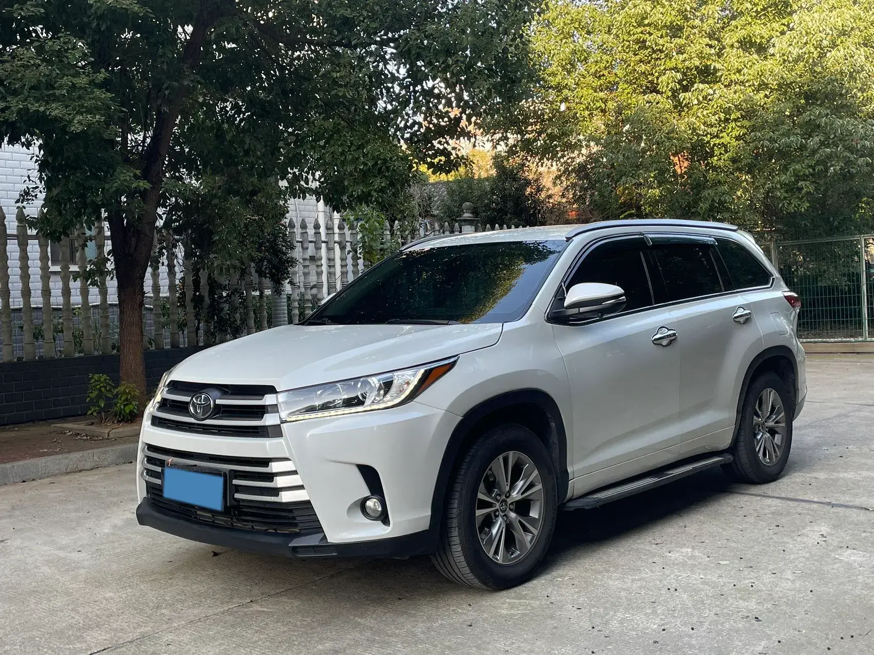2021 TOYOTA HIGHLANDER view 1