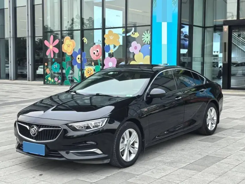 2019 BUICK REGAL view 1