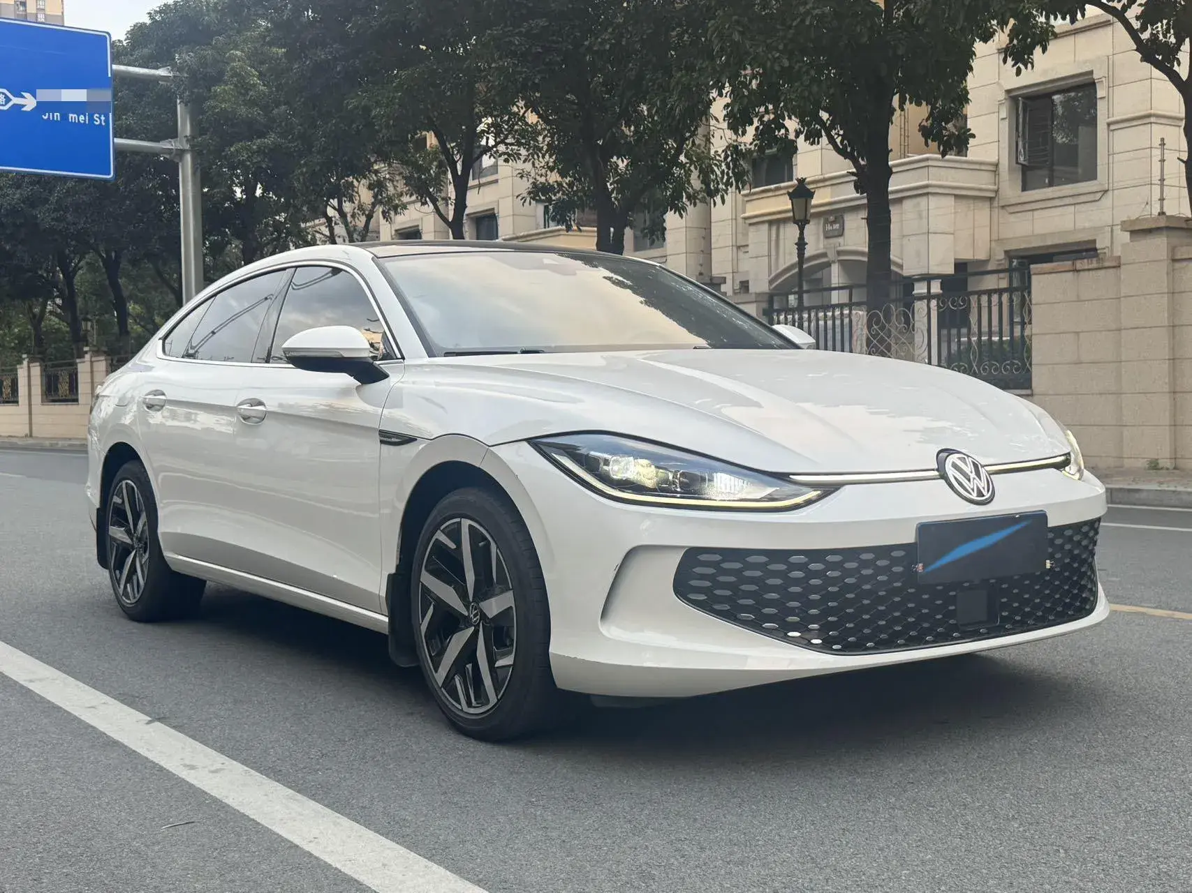 2022 VOLKSWAGEN LAMANDO thumbnail 3