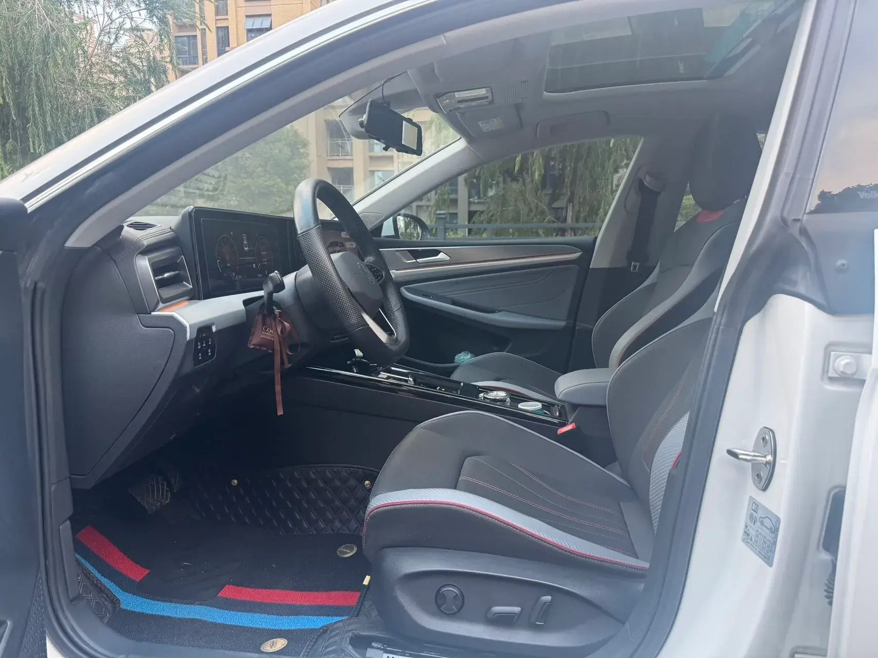 2022 VOLKSWAGEN LAMANDO thumbnail 4