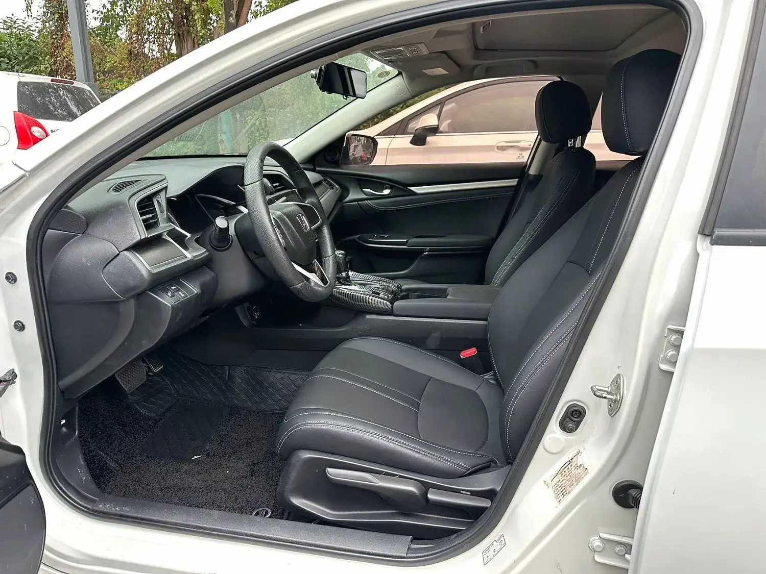 2019 HONDA CIVIC thumbnail 3