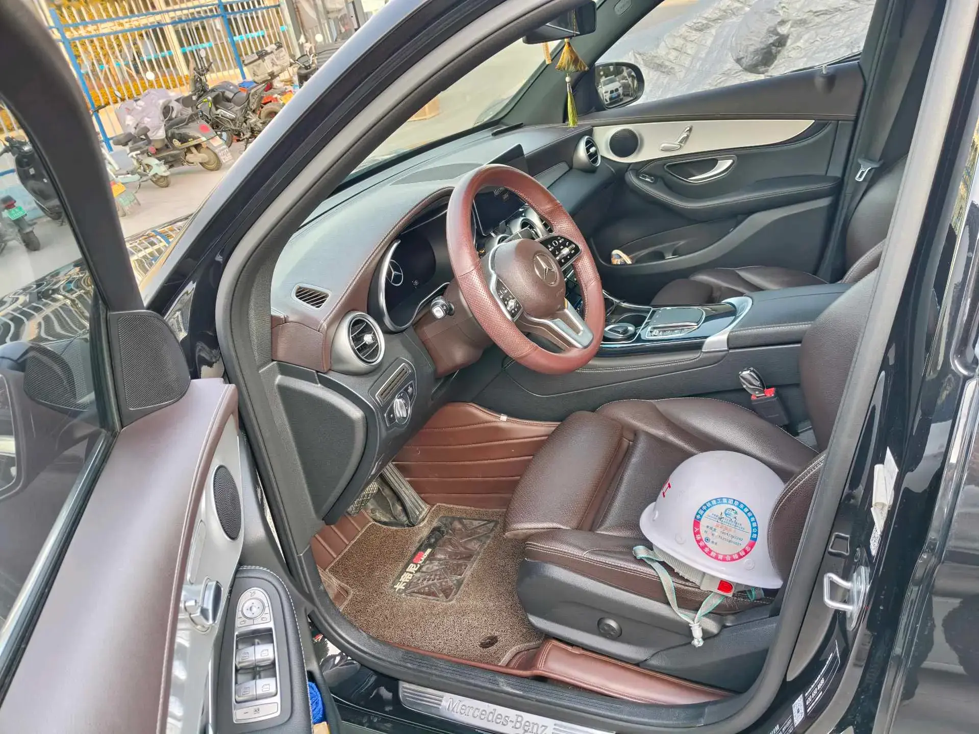 2020 MERCEDES-BENZ GLC thumbnail 2