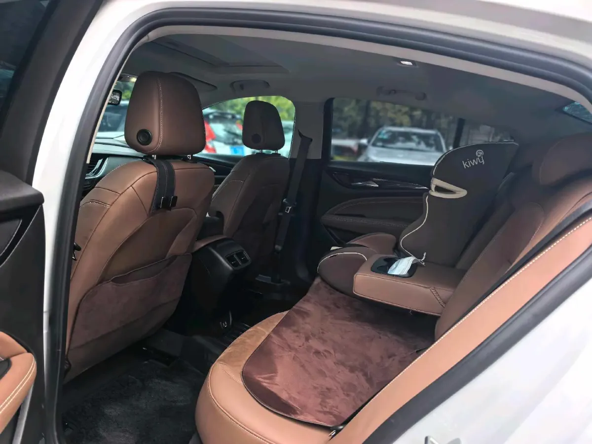 2025 Buick Regal 2.0T 237HP L4 9AT,autocango,china used car exporter,china ev exporter,chinese used car exporter,chinese used ev exporter