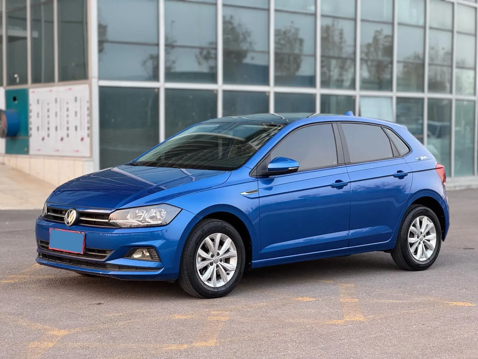 2019 VOLKSWAGEN POLO view 1