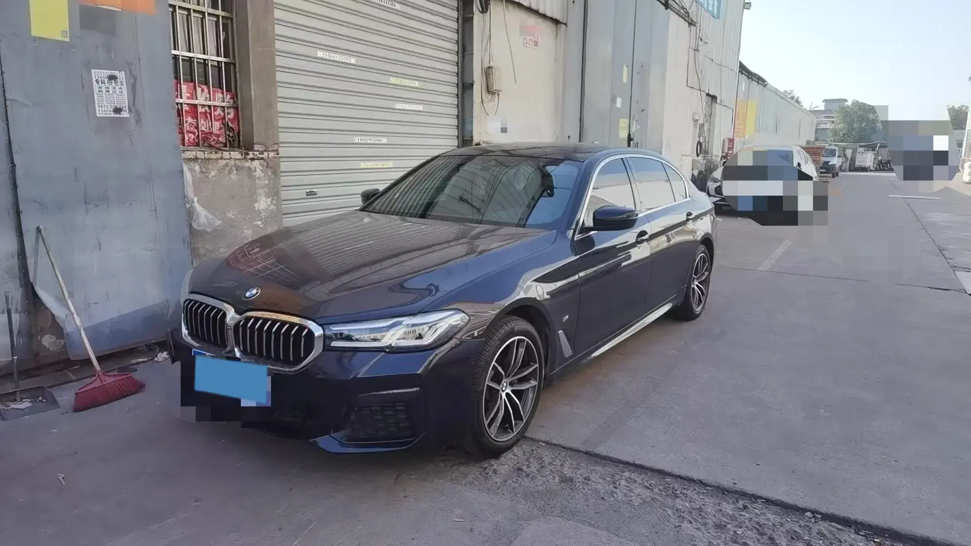 2021 BMW 5 view 1