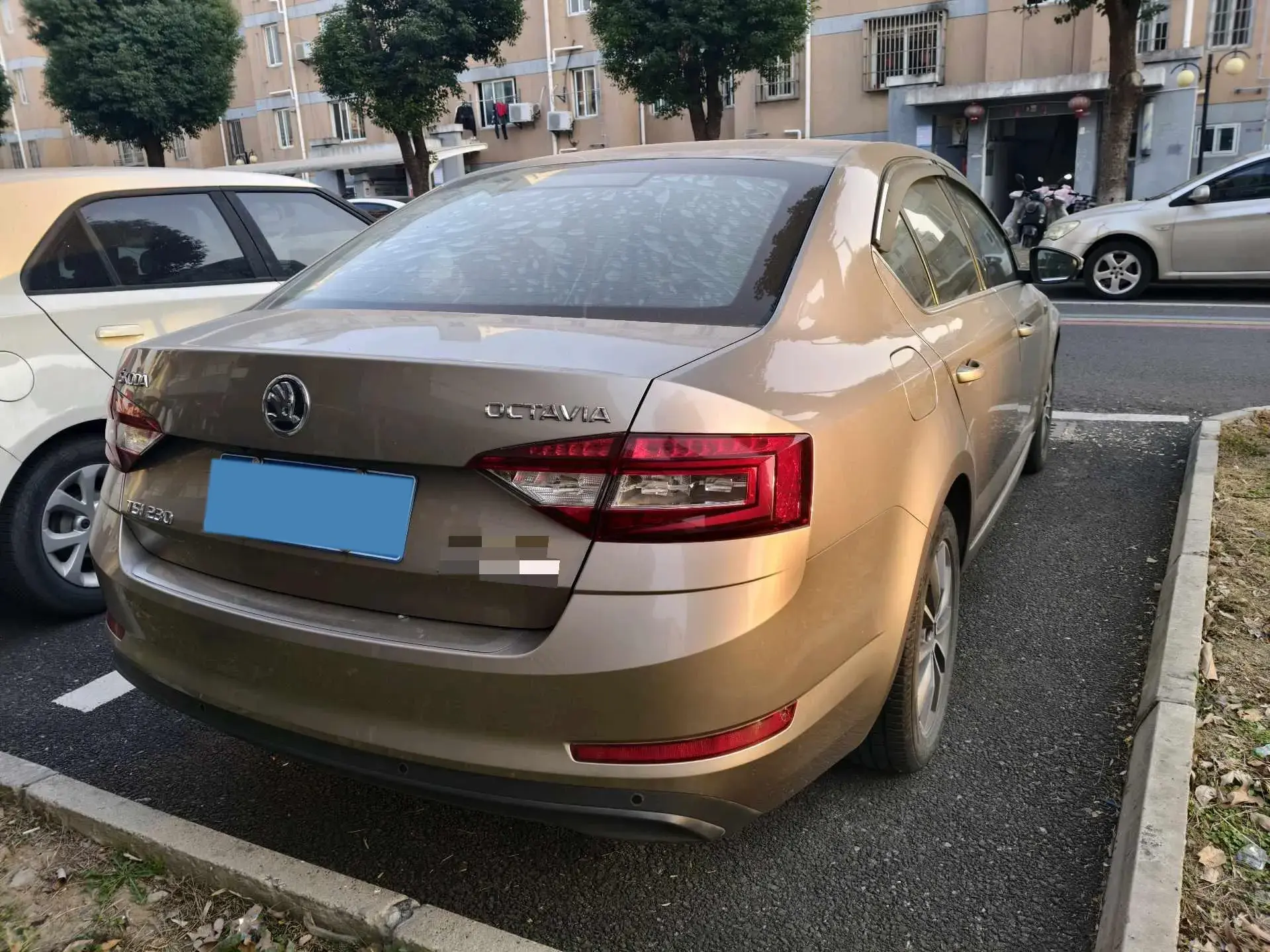 2018 SKODA OCTAVIA thumbnail 4